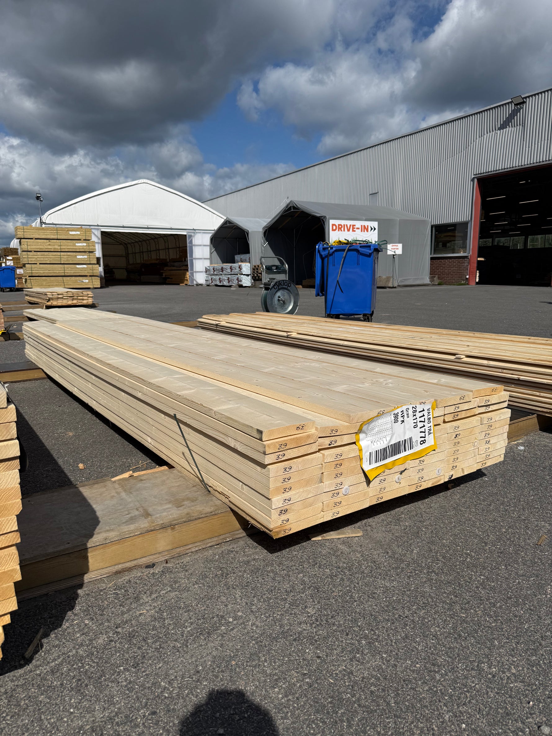Paket Finsågade Brädor 28x170mm, 59st 3,90m