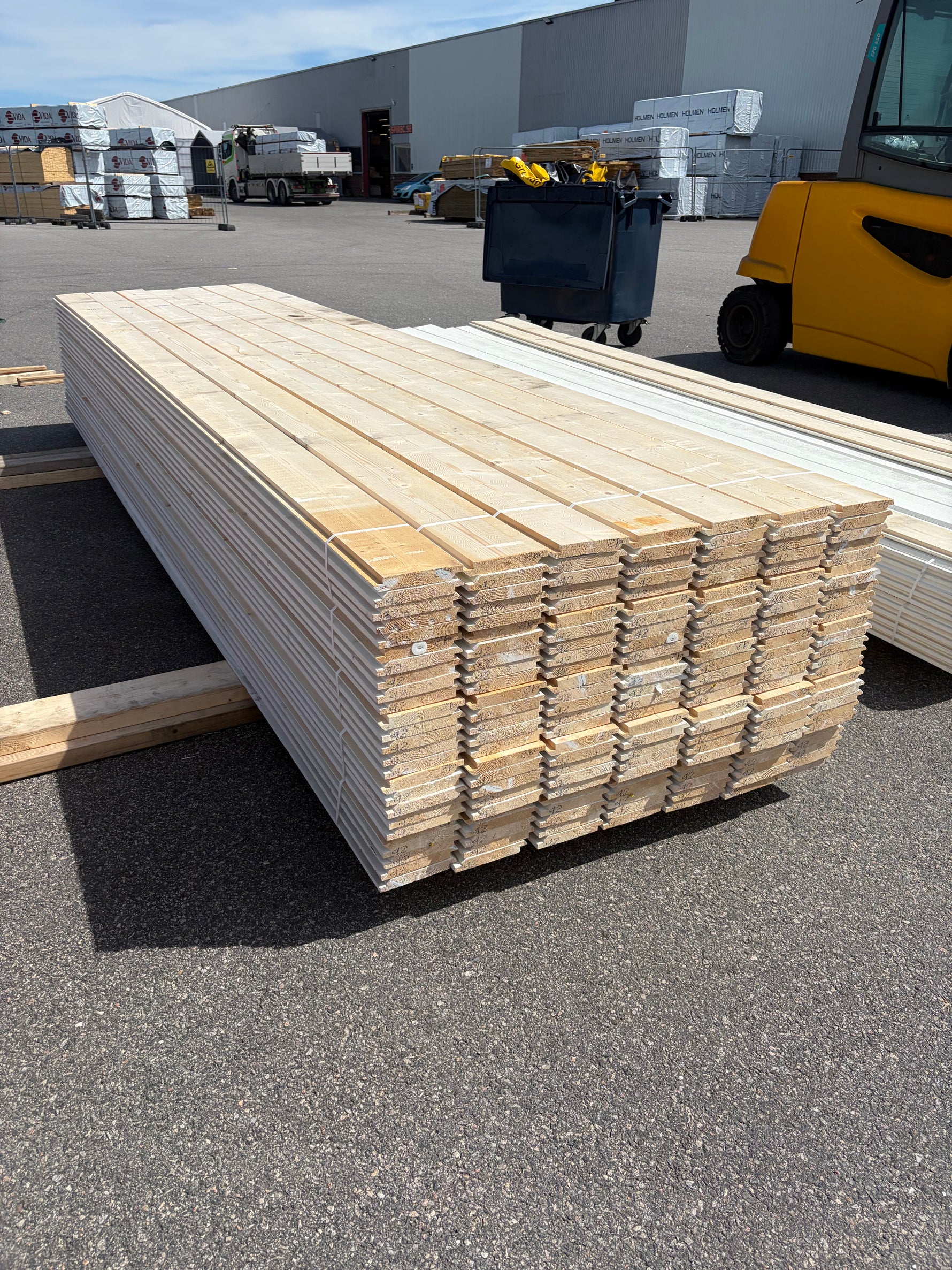 Paket Ytterpanel Dubbelfas Halvspont 22x145mm, 175st 4.20m Grundmålad