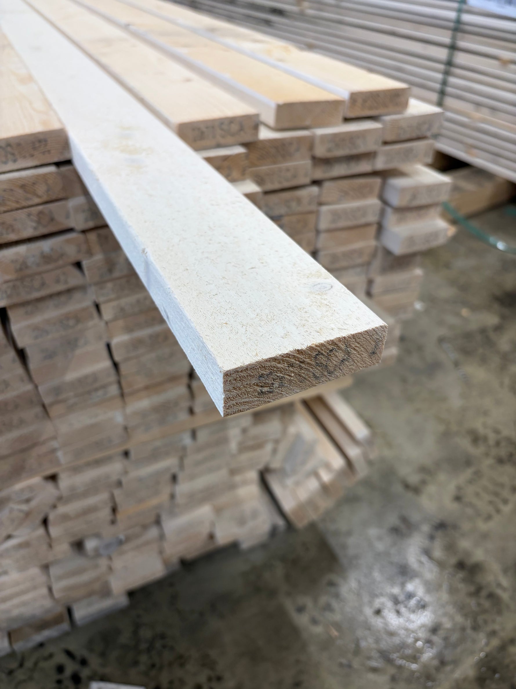 Paket Finsågade Brädor 22x70mm, 375st 4,20m (Vit) - Spirec