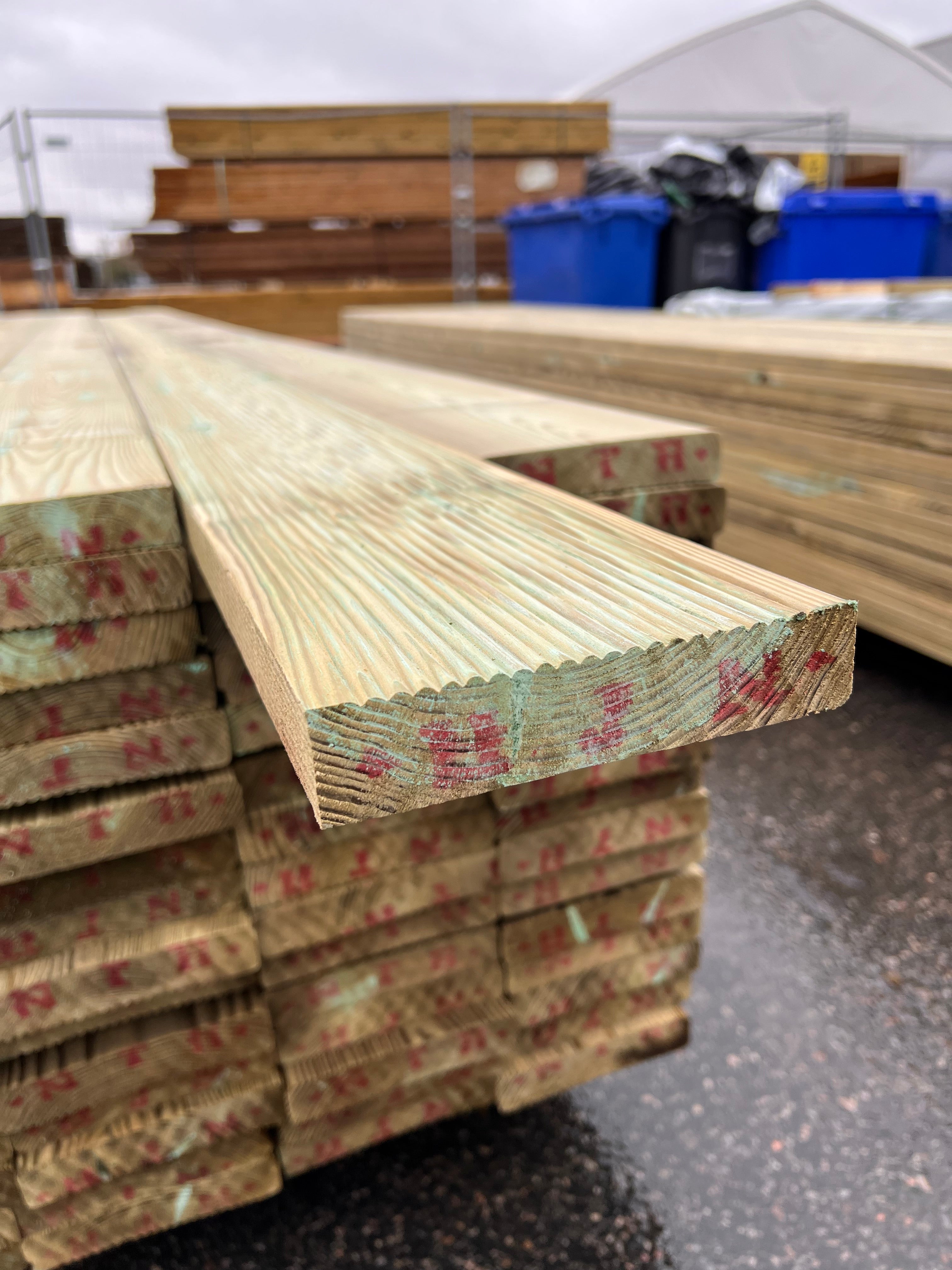 Paket Trall Rillad 28x145mm – 105 st 4.20m Tryckimpregnerad B-sort