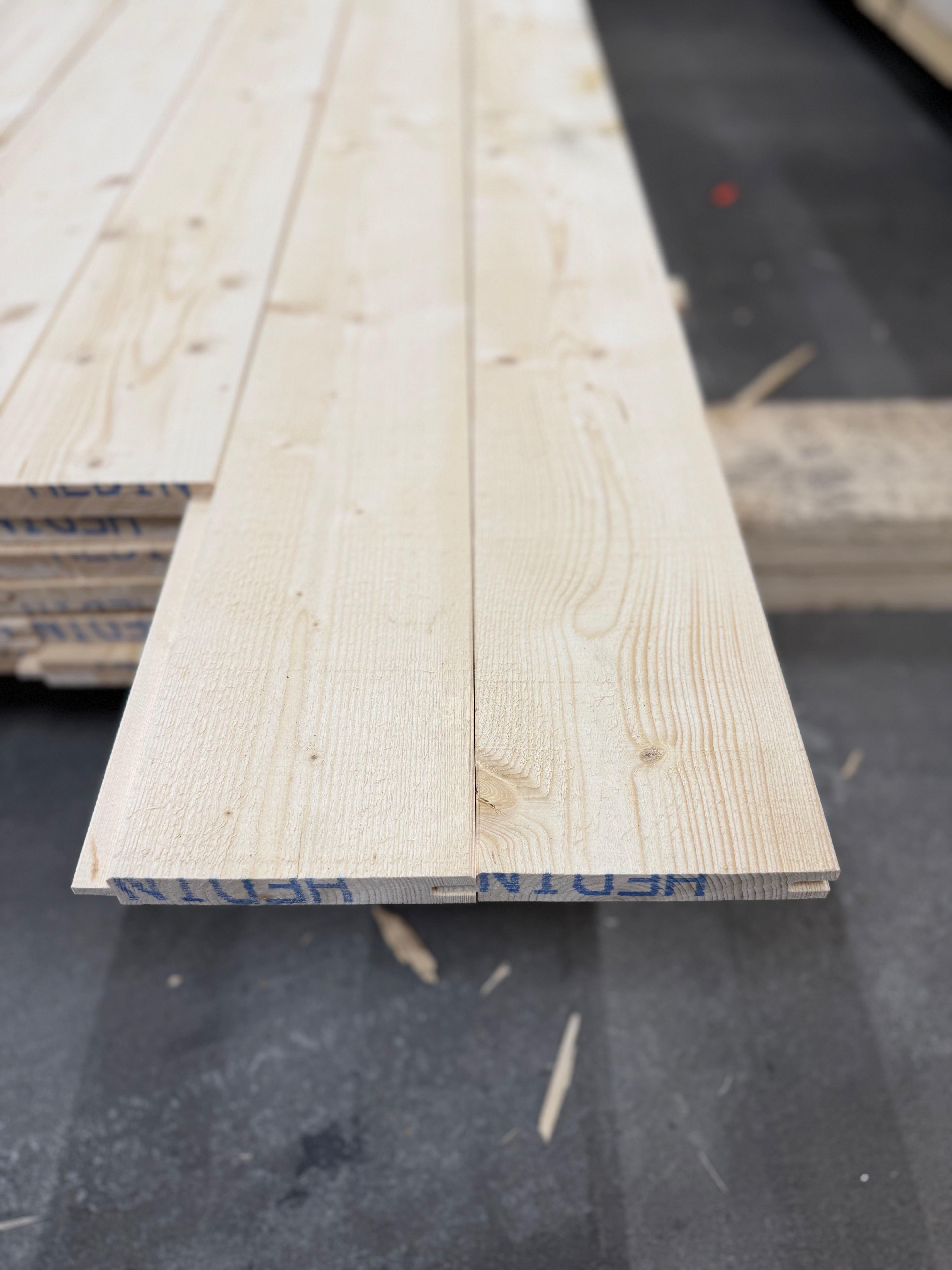 Paket Finsågade Brädor 22x145mm 42st 3.0m