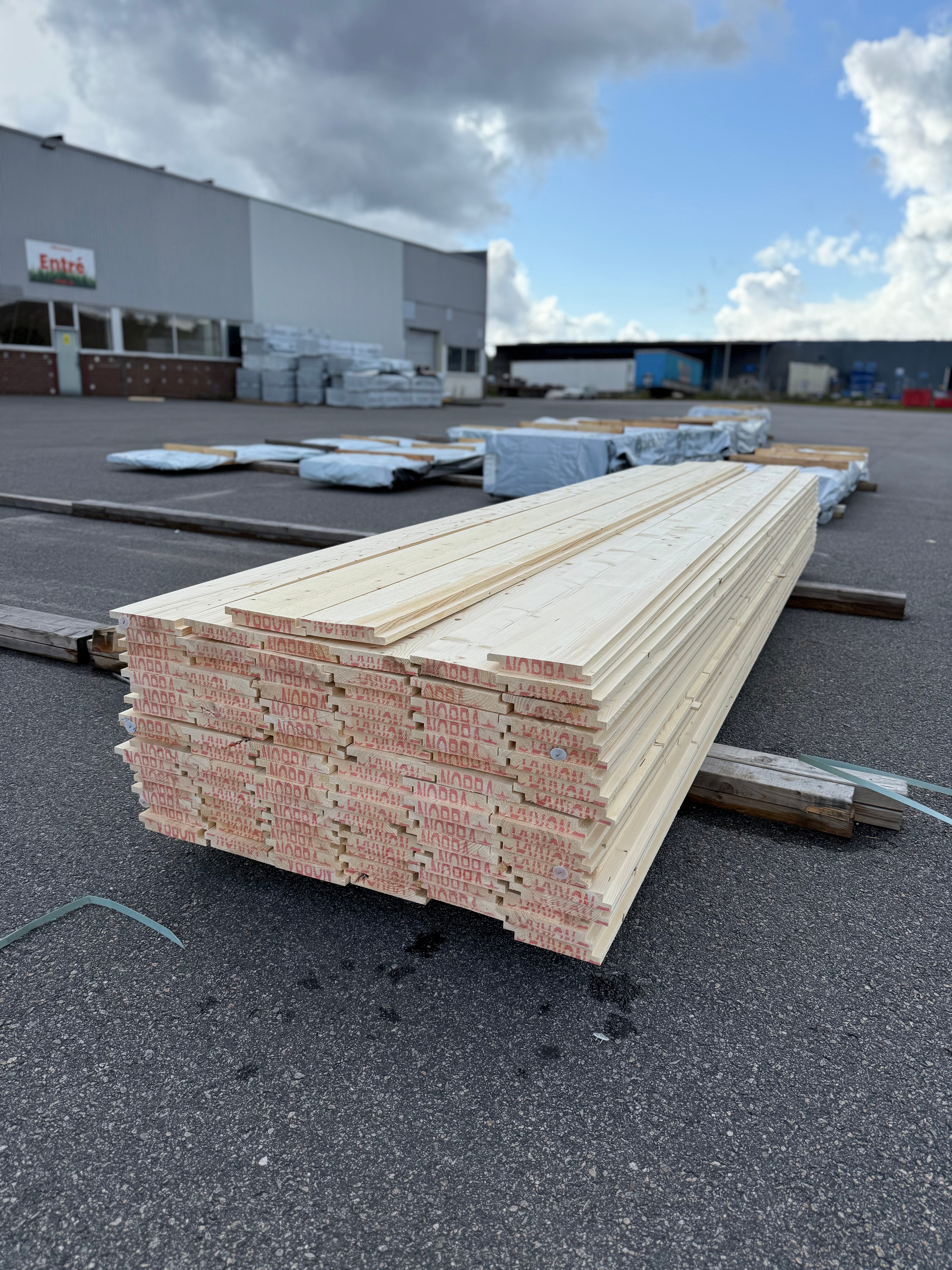 Paket Hakfals 28x170mm 99st 4.20m