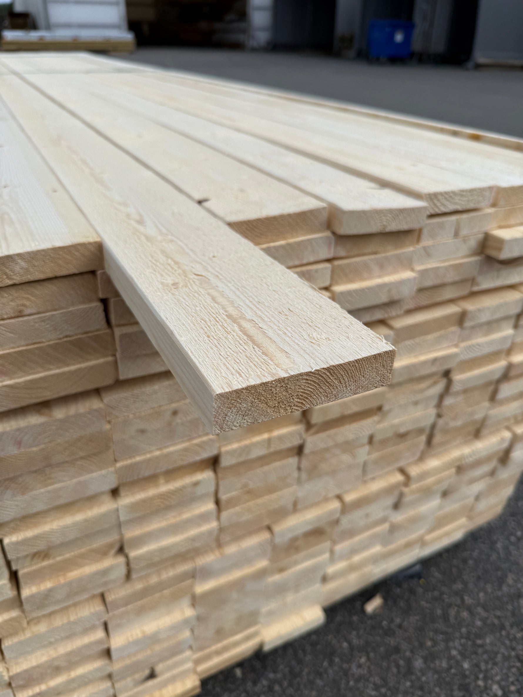 Paket Finsågade Brädor 22x95 mm – 3,60m 275st (Obehandlade)