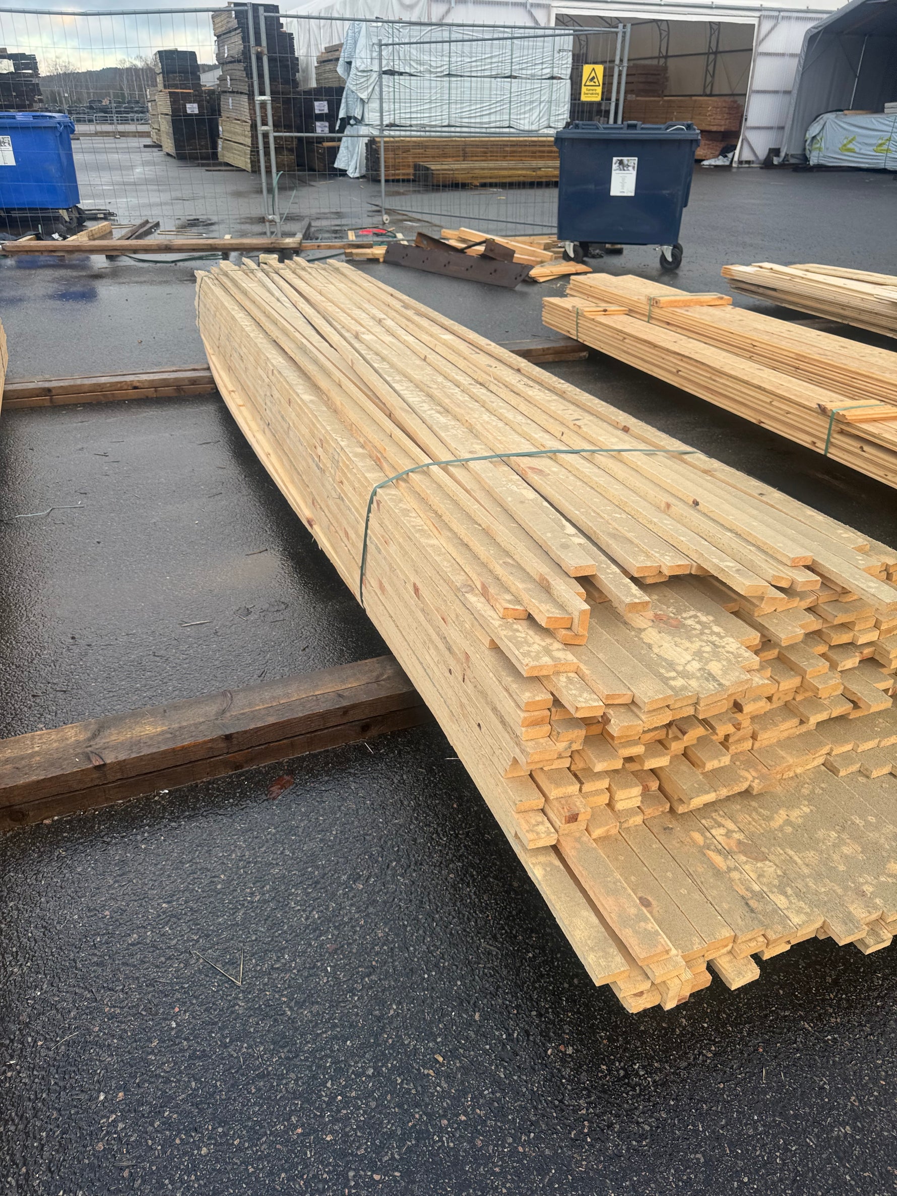 Paket Läkt 19x52 – ca 320 st (4,2–4,5 m, ohyvlade) - Spirec
