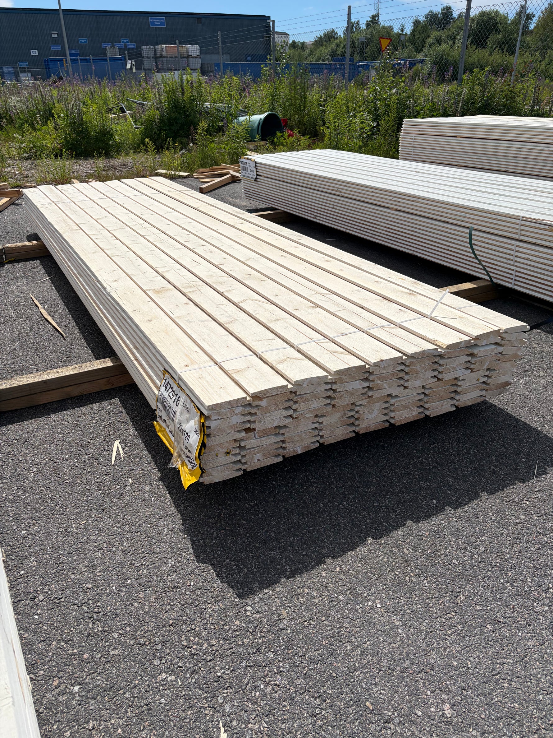 Paket Ytterpanel Enkelfas Halvspont 22x120mm, 90st 3.60m Grundmålad