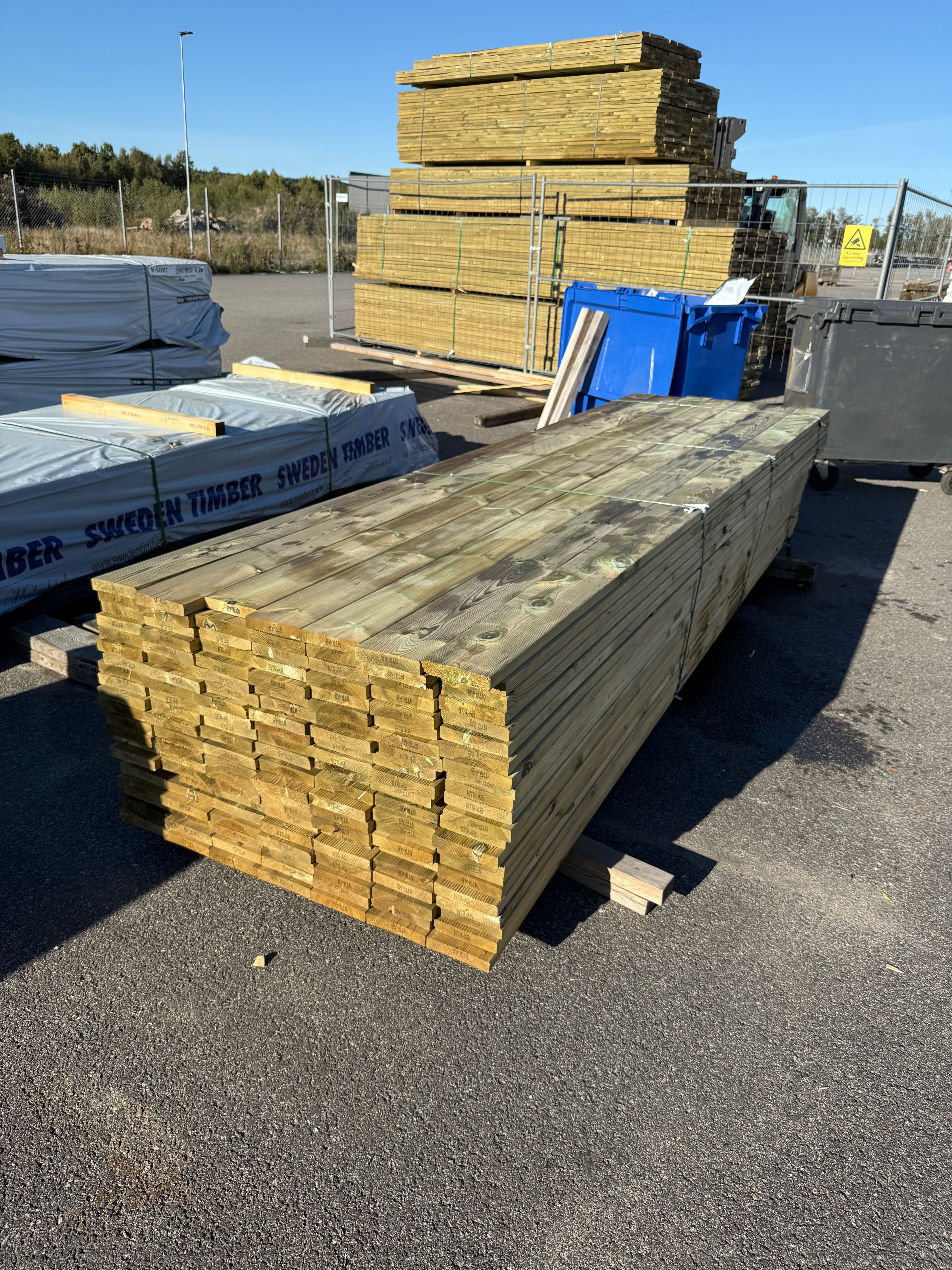 Paket Rillad Trall 28x145mm – 147 st (3,60 m, furu, NTR AB, B-sort)