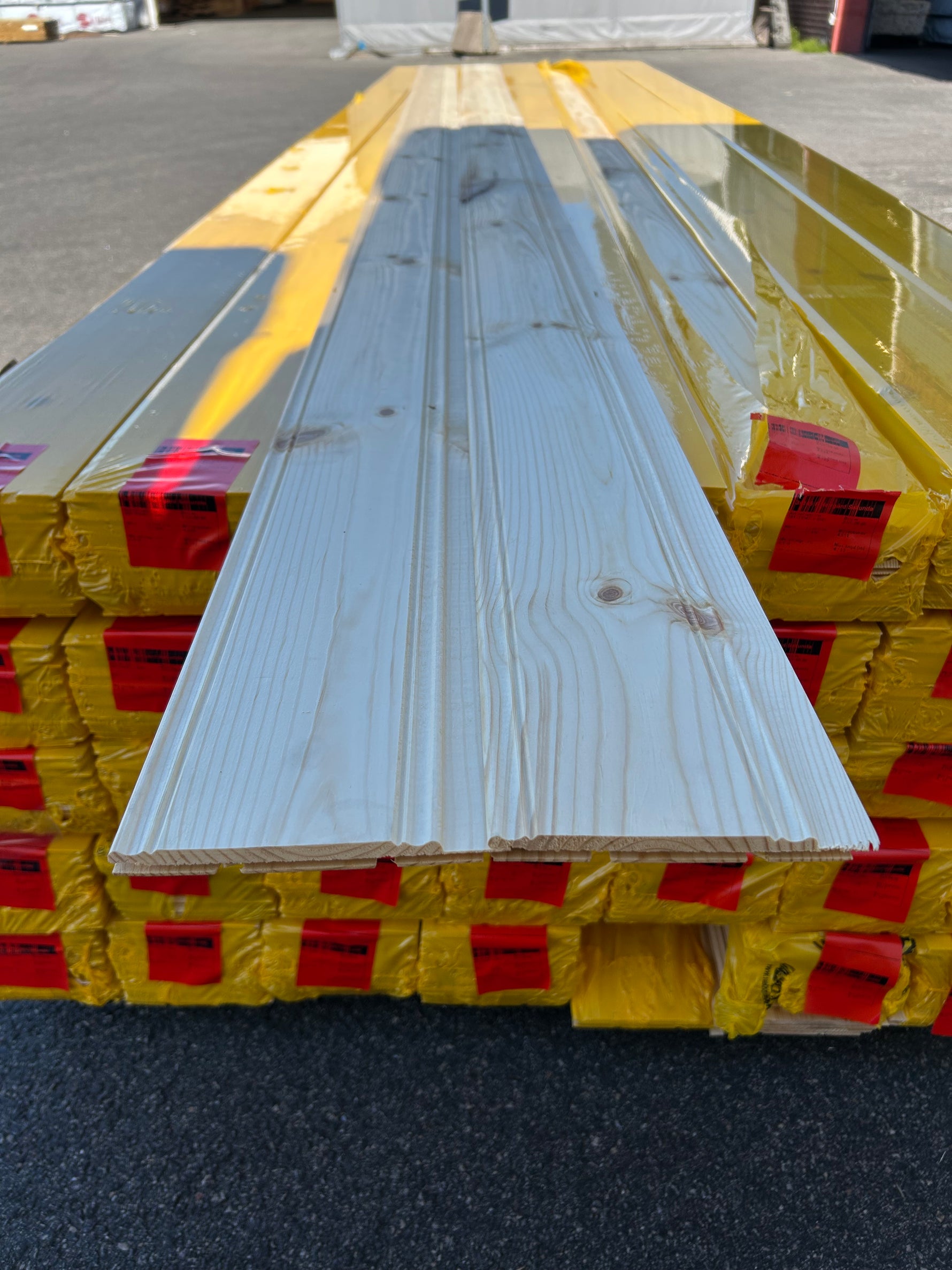 Herrgårdspanel 13x145mm (3,58–4,18m) Furu Sekunda – Säljs per m²