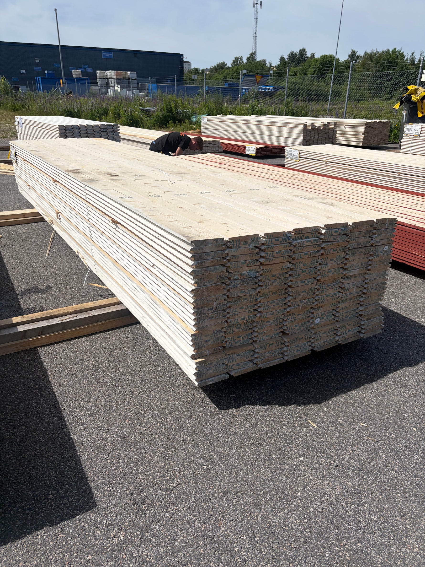Paket Ytterpanel Dubbelfas Halvspont 22x145mm, 175st 4.20m Grundmålad