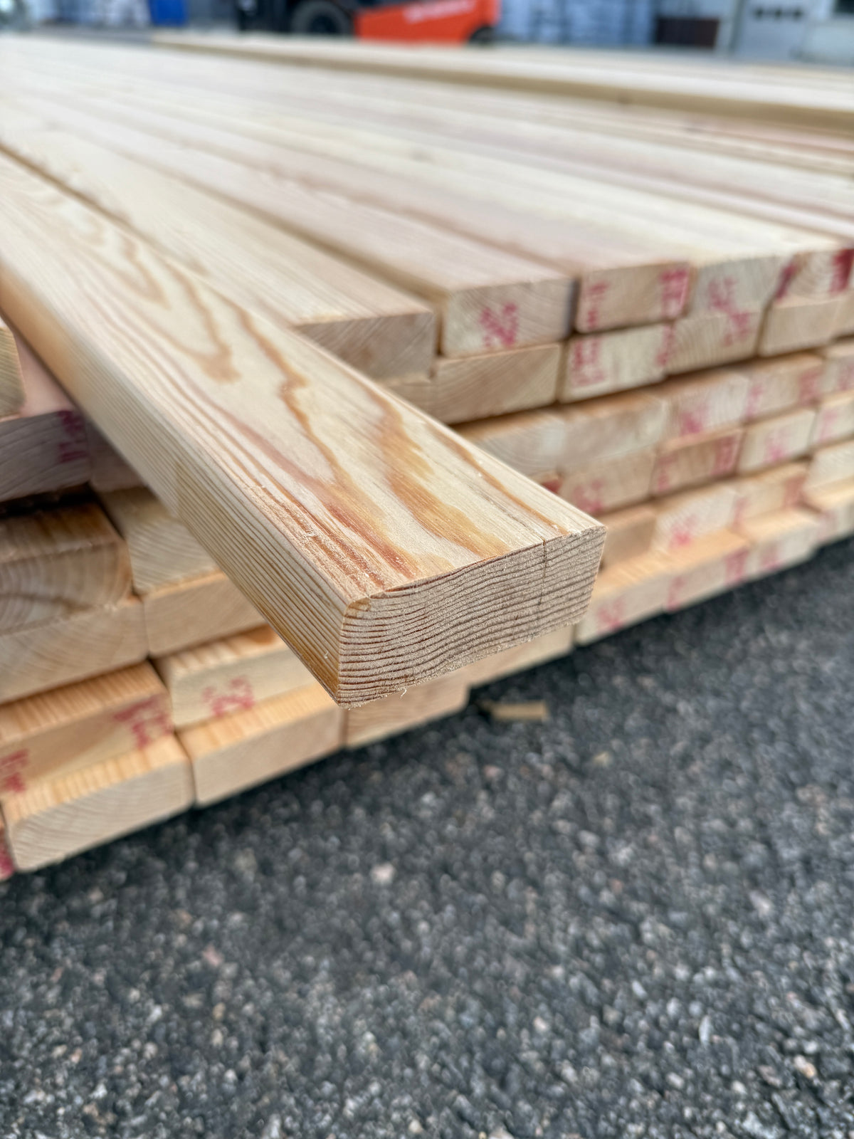 Parti Glespanel 28x70 mm – 4,80 m Furu 90 st