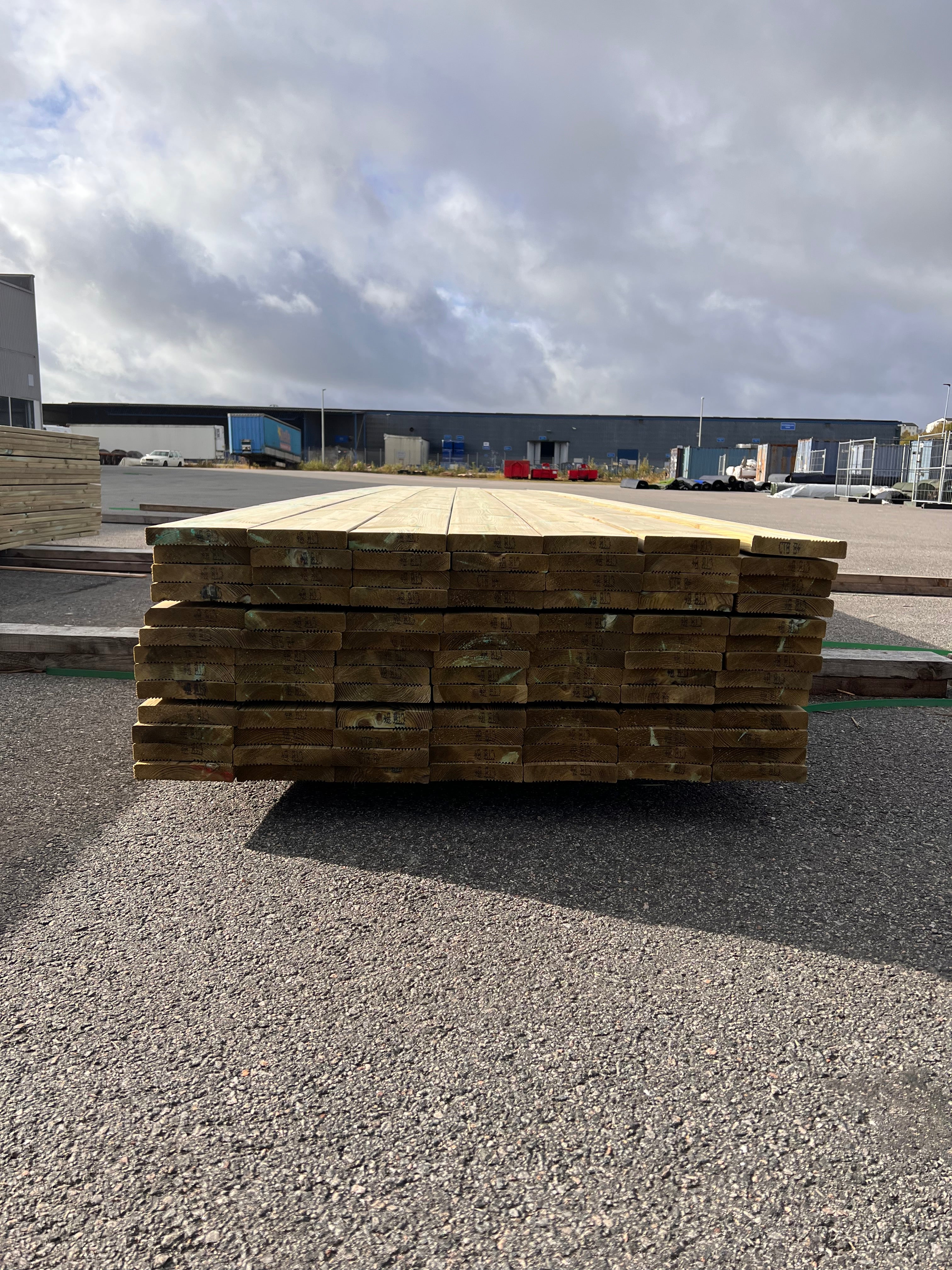 Paket Tryckimpregnerad Trall 27x145 Rillad  91 st (B-Sortering)
