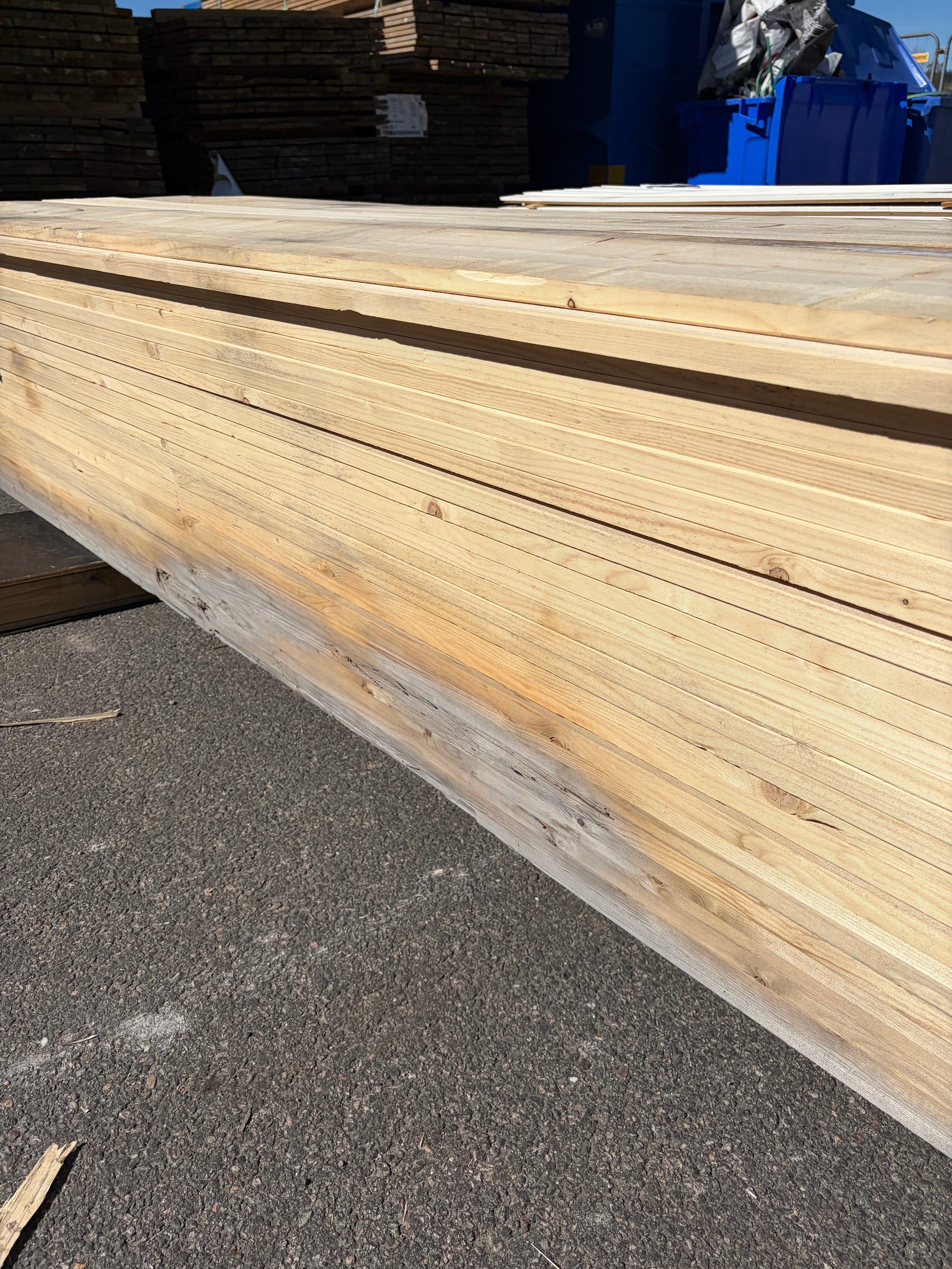 Paket Finsågade Brädor 22x195mm, 130st 5.10m (Fuktskadad)