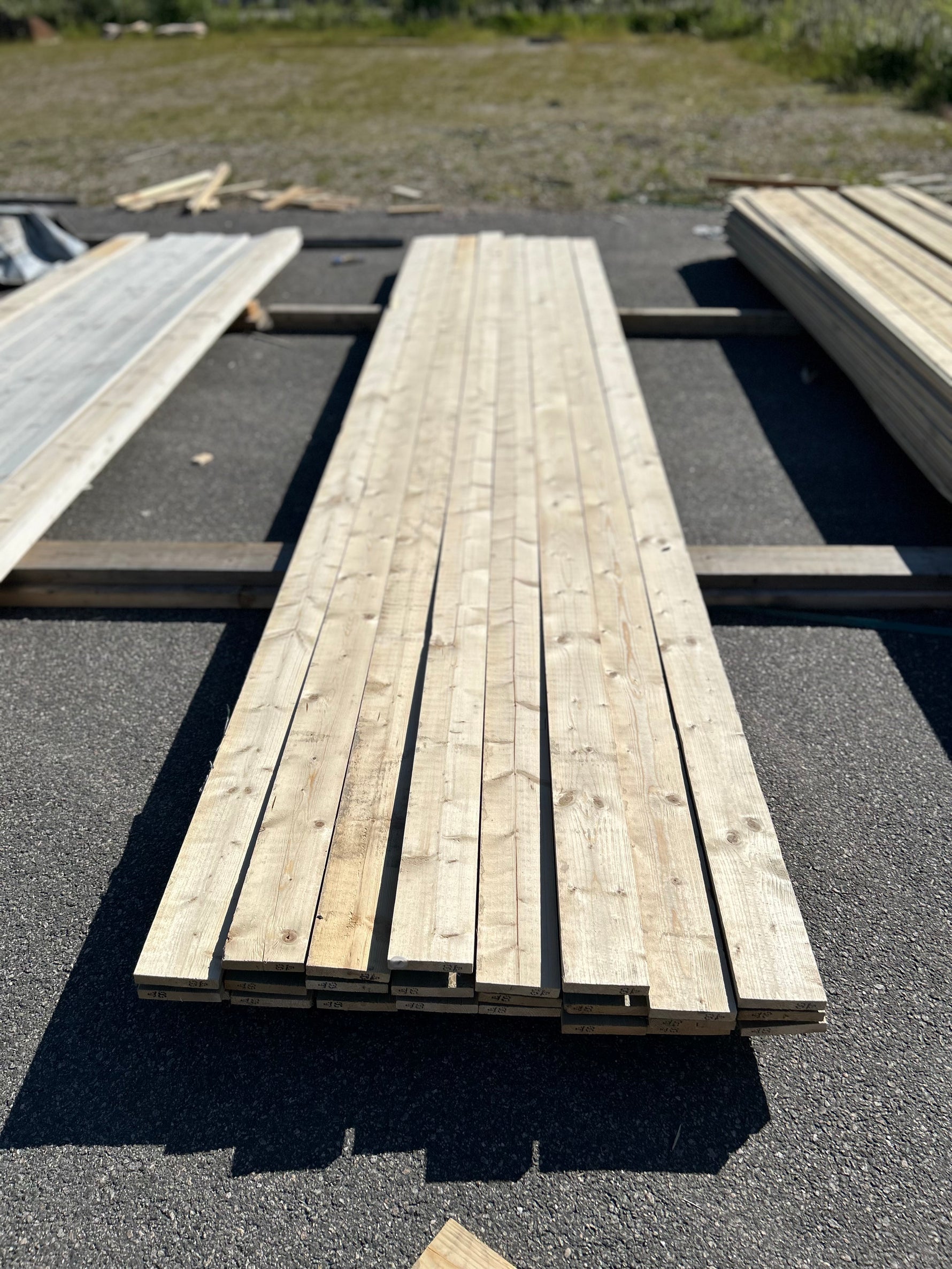 Paket Finsågade Brädor 22x120mm, 24st 4.80m Lasyr