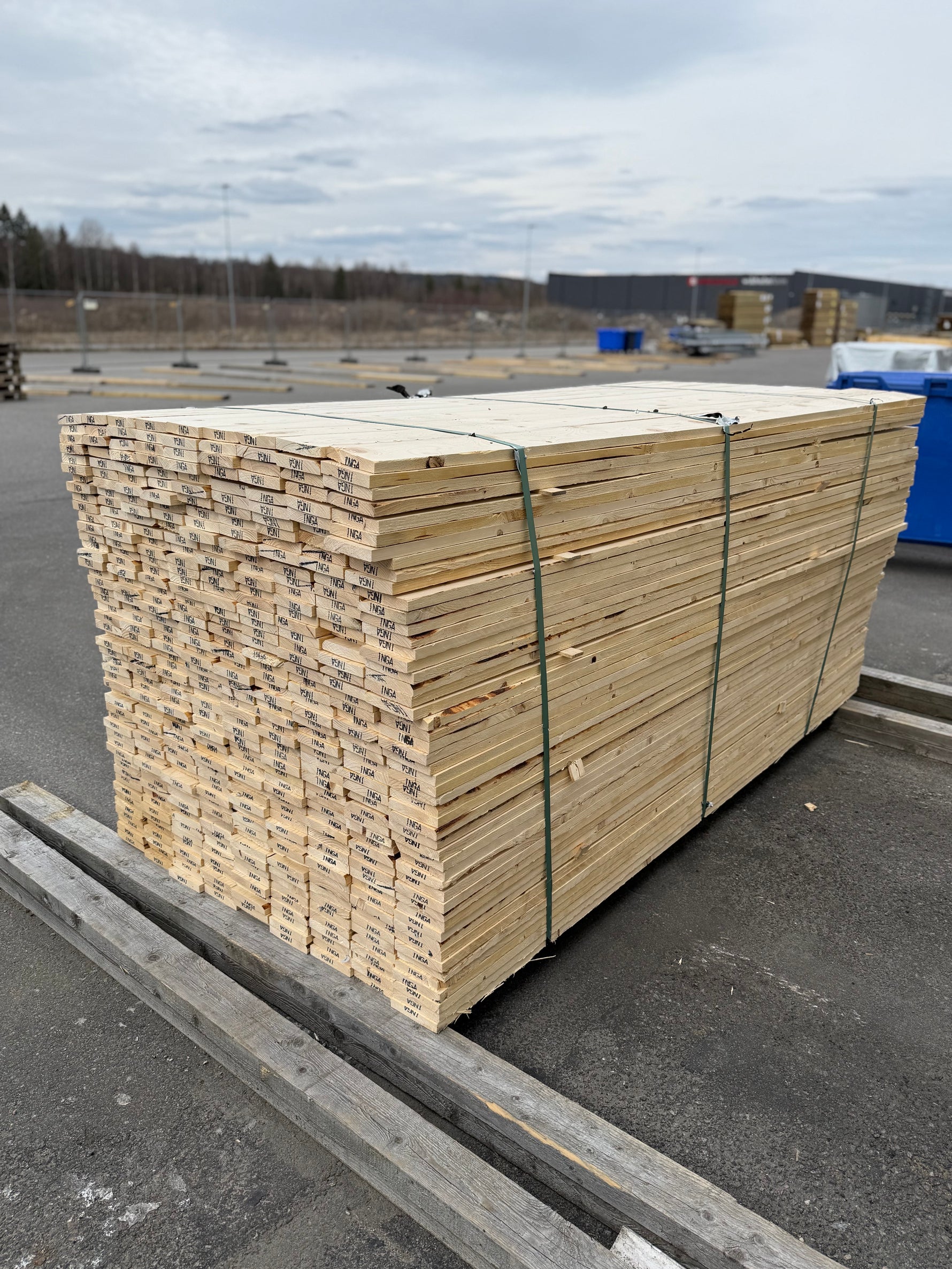 Paket Brädor 22x125mm, 450 st 2,40 m - Spirec