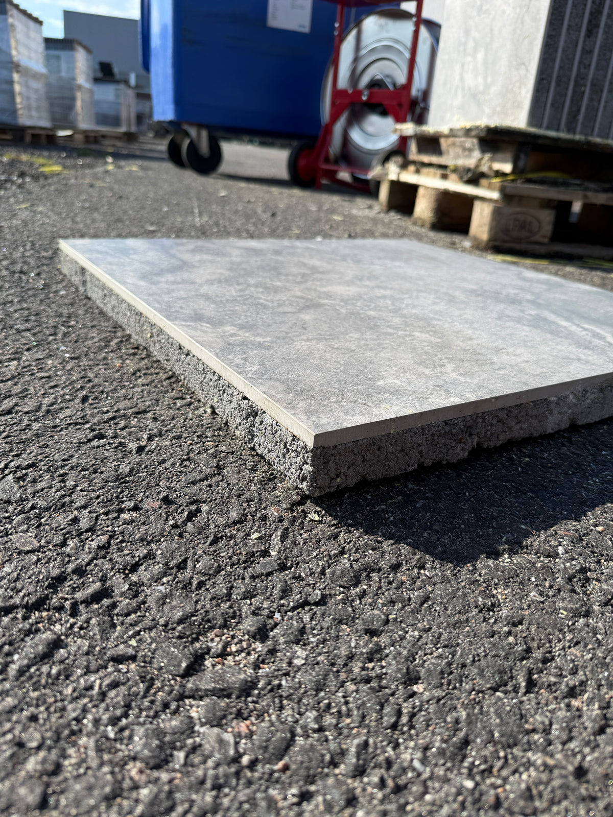 Pall GeoCeramica Marmorsten Grå 600×600×40 mm – 28 st, 10,08 m²