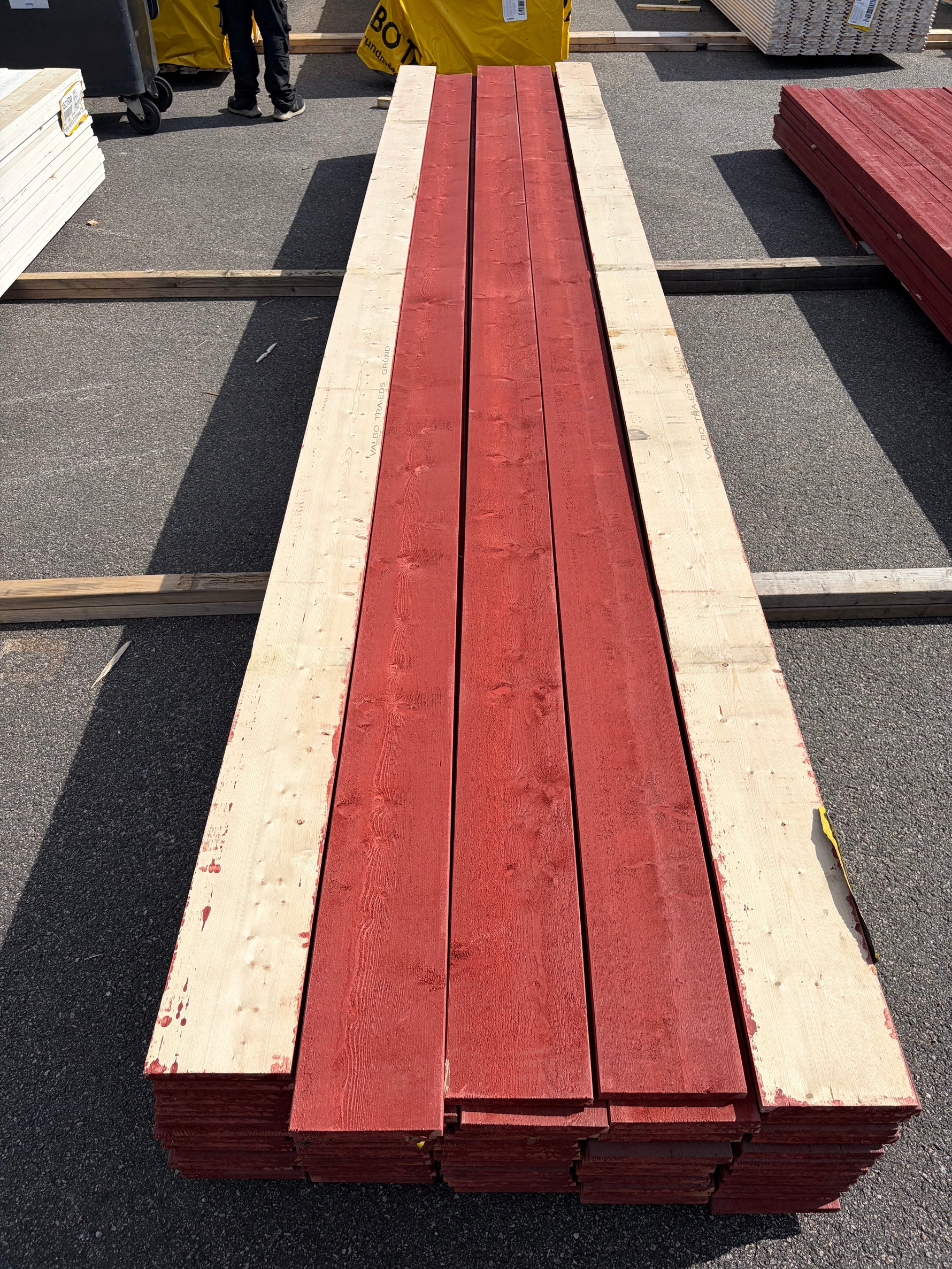 Paket Finsågade Brädor 22x195mm, 77st 5.40m Grundmålad