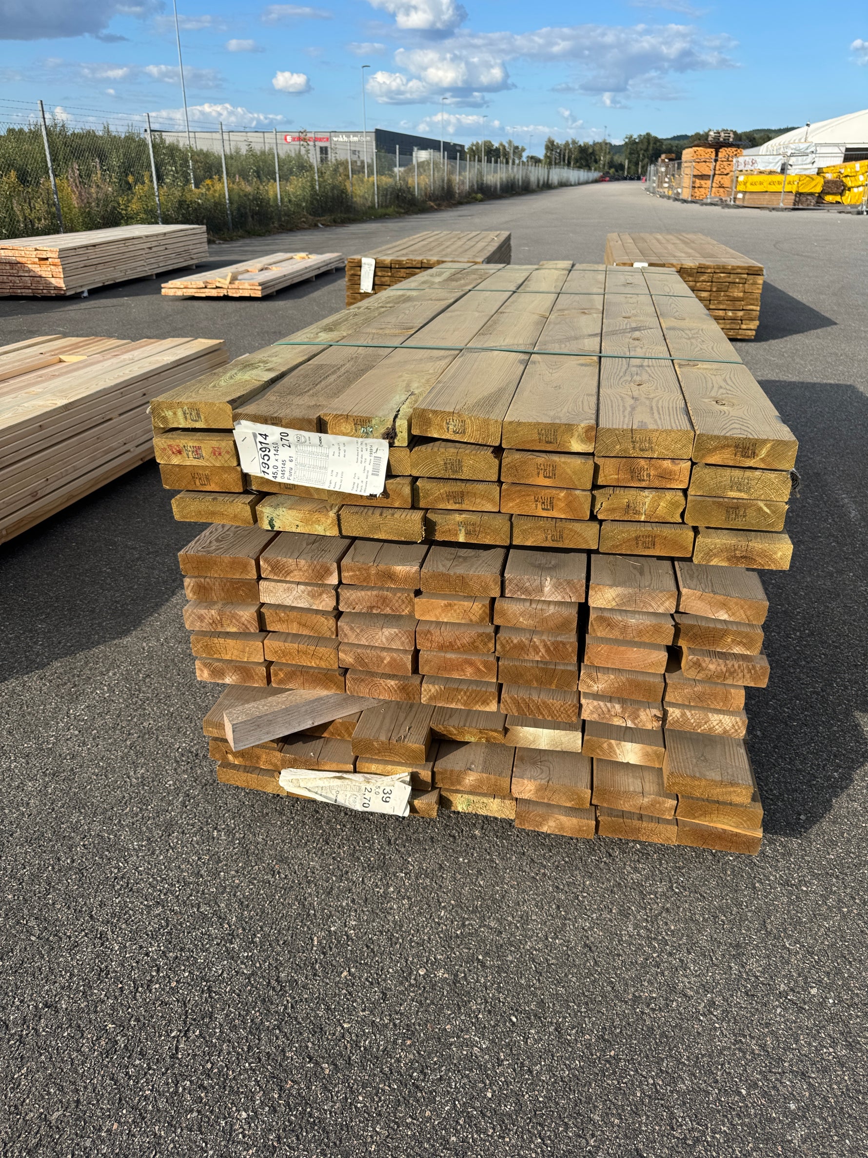 Paket Reglar 45x145 – 84st – 2.70 m – Tryckimpregnerade
