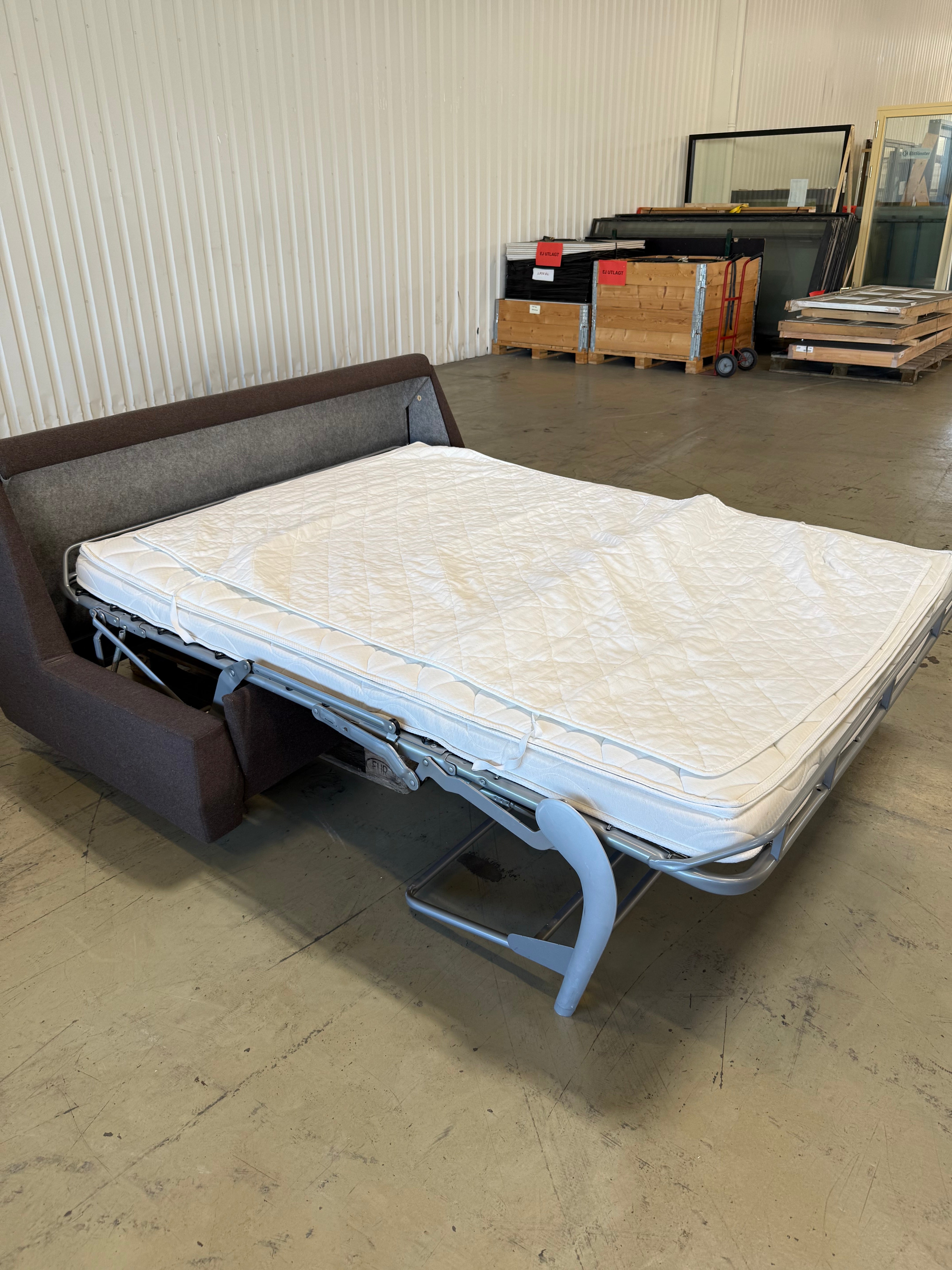 Bäddsoffa Jonas ihreborn, Brun