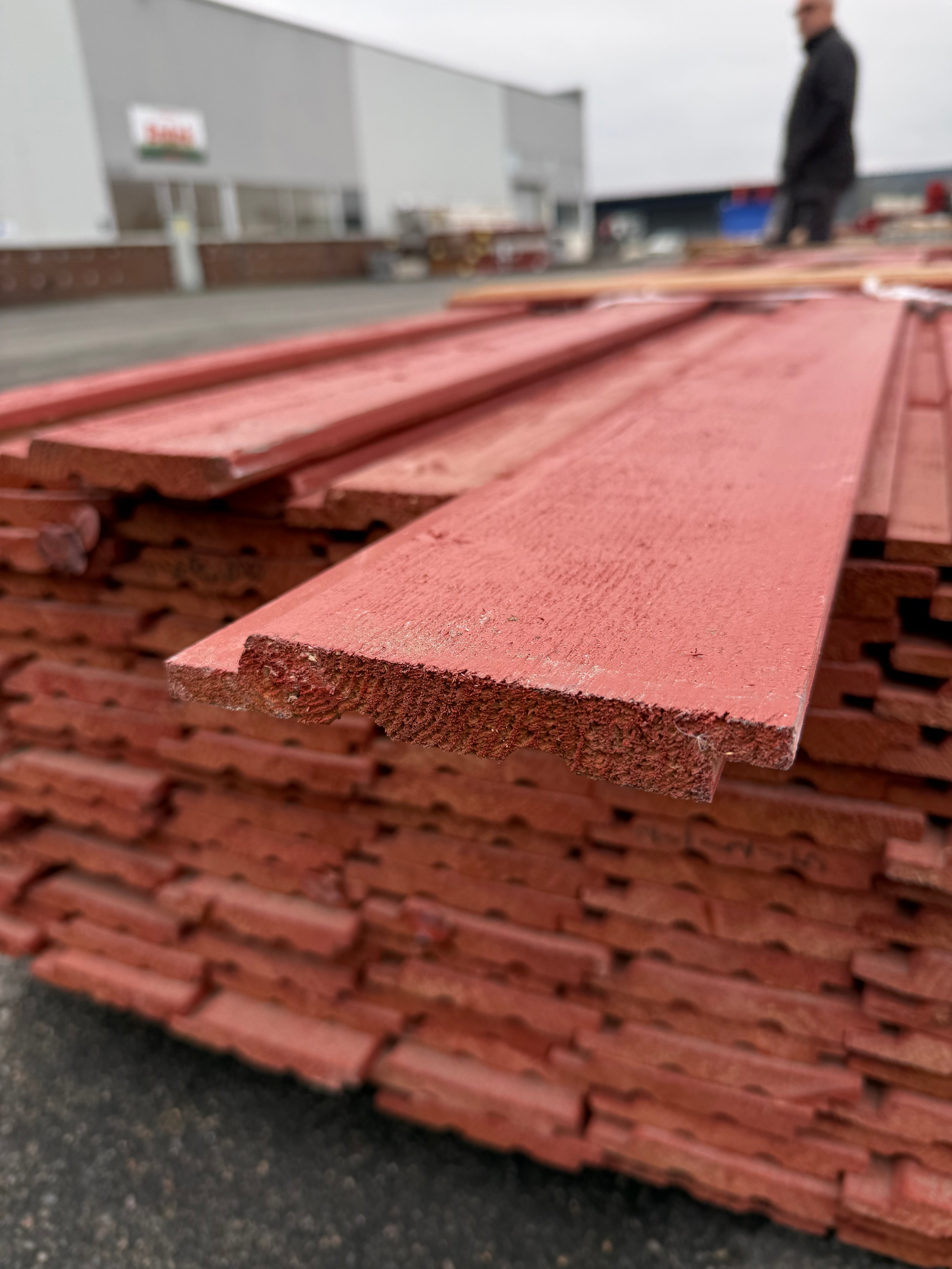 Paket Ytterpanel Falsad Enkelfas 21x147mm – 130 st (5,10 m, Brandröd)