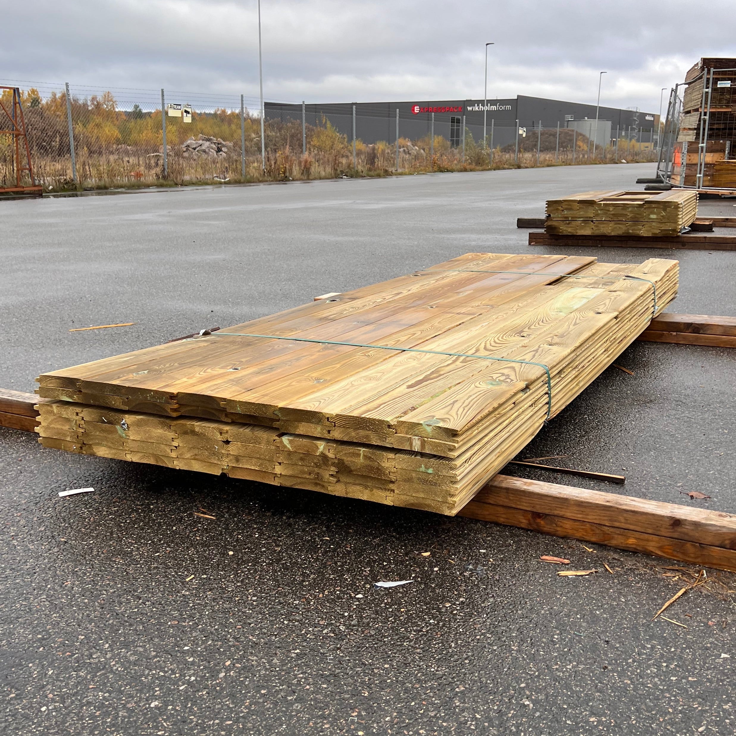 Paket Spontad Panel Tryckimpregnerad 28x145mm – 48 st (3,0 m, Furu, B-sort)