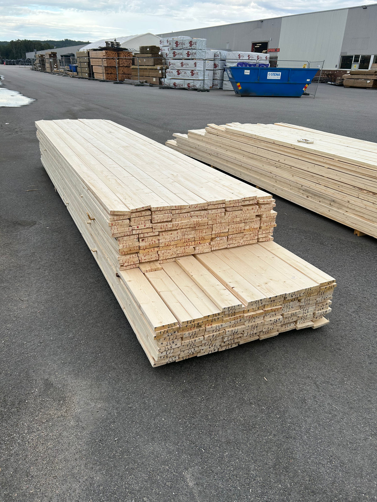 Paket Finsågade Brädor 22x120 mm – 4,20–4,80 m (Andra sortering)