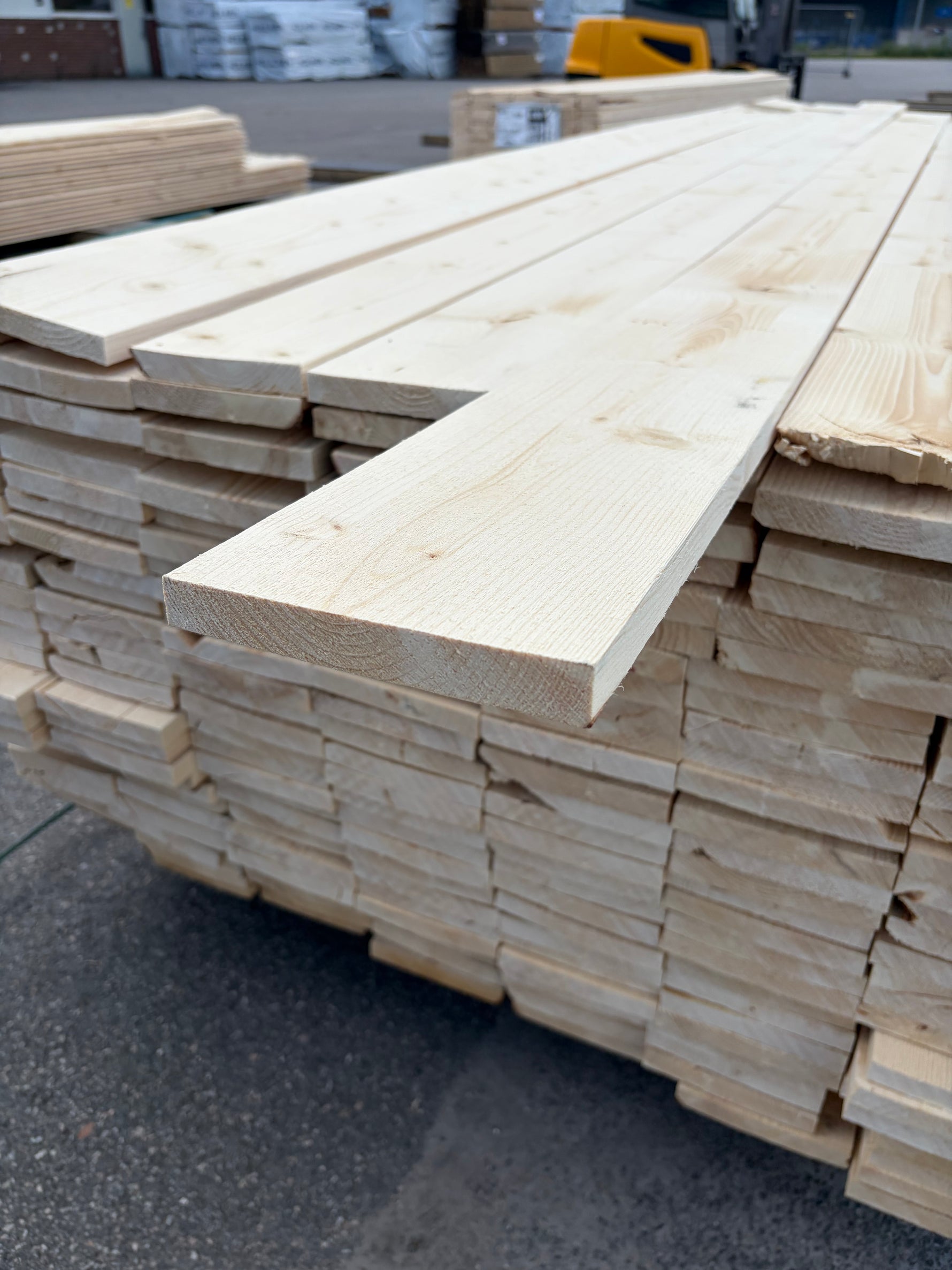 Paket Finsågade Brädor 22x145mm, 181st 3,60–5,40m (Andra sortering)