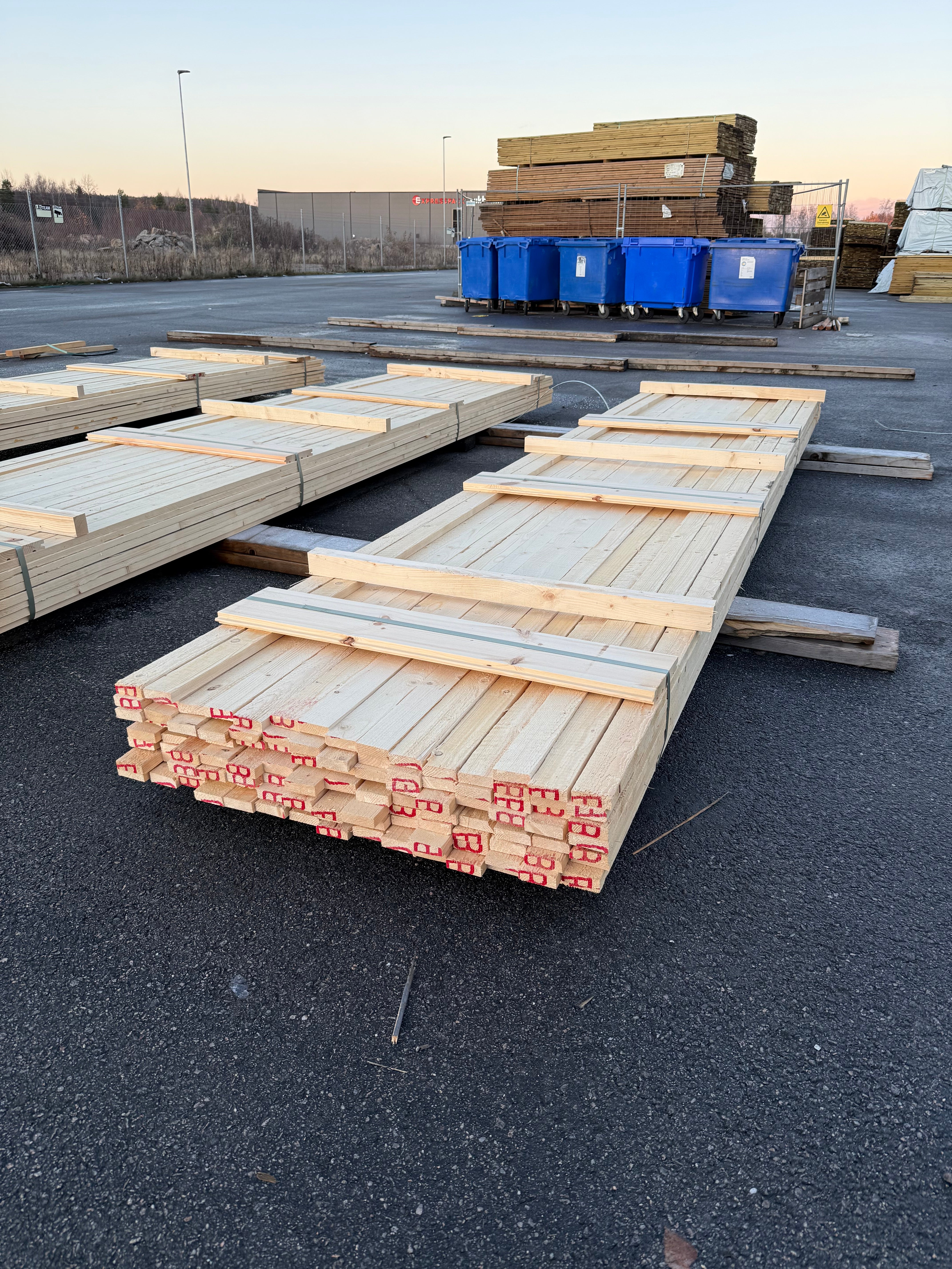 Paket Brädor 19x63mm – 110 st (4,80 m, gran, ohyvlad/råsågad)