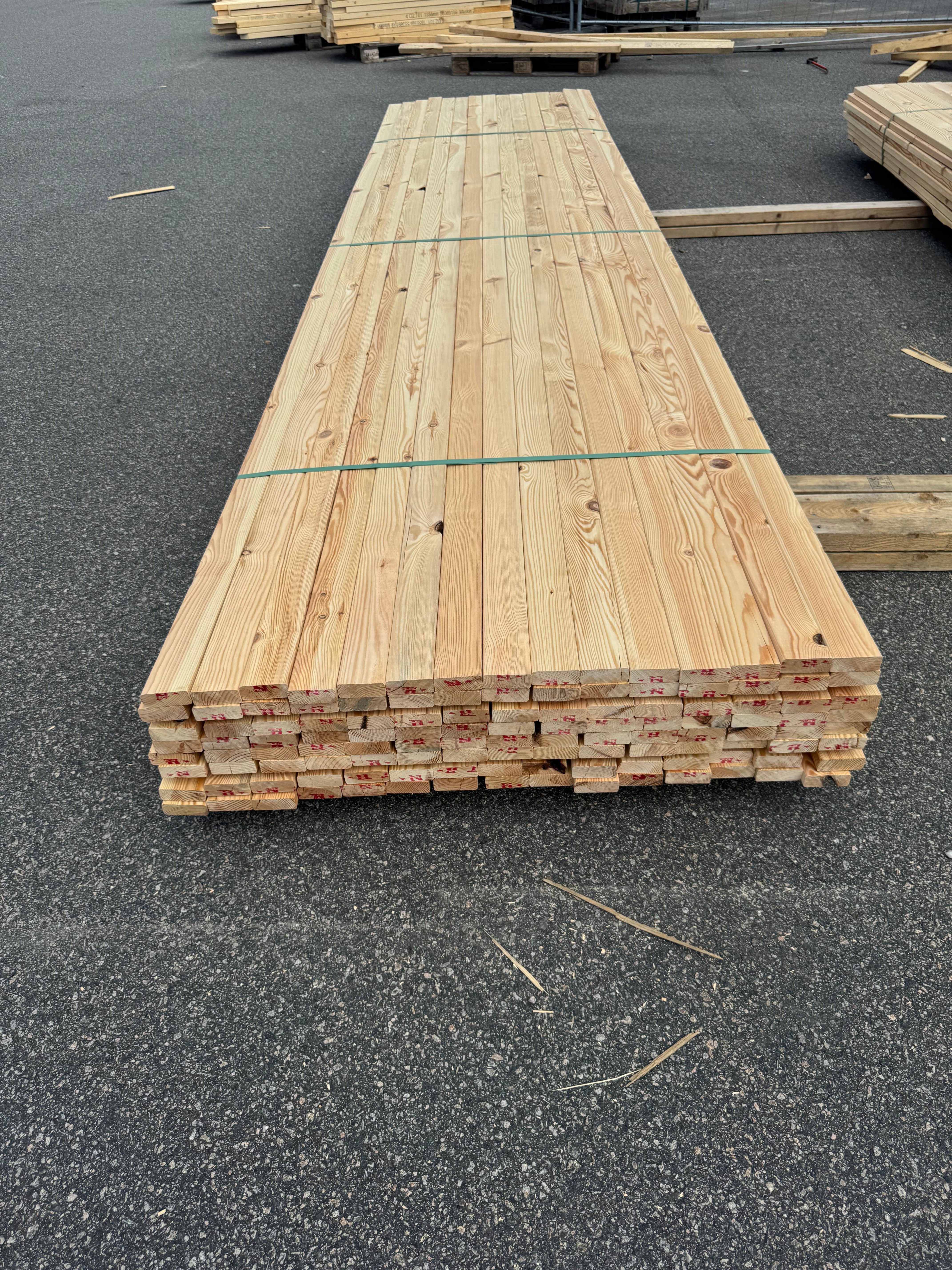 Paket Glespanel 28x70 – 120 st (4,50 m, furu)