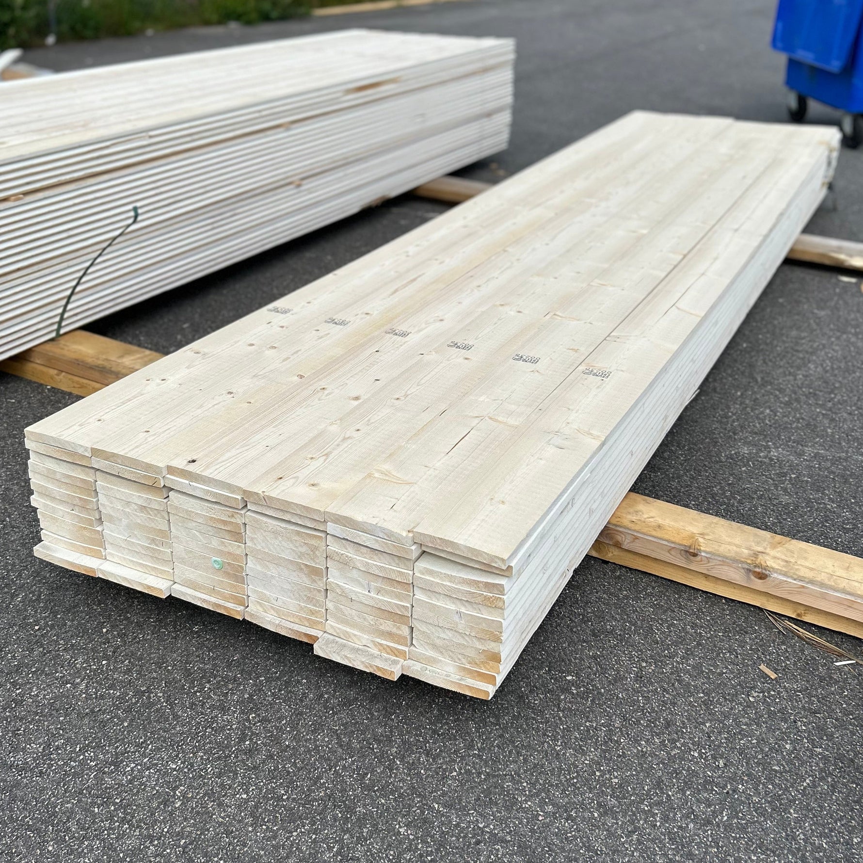 Paket Finsågade Brädor 22x170mm 4.20m 72st Grundmålad