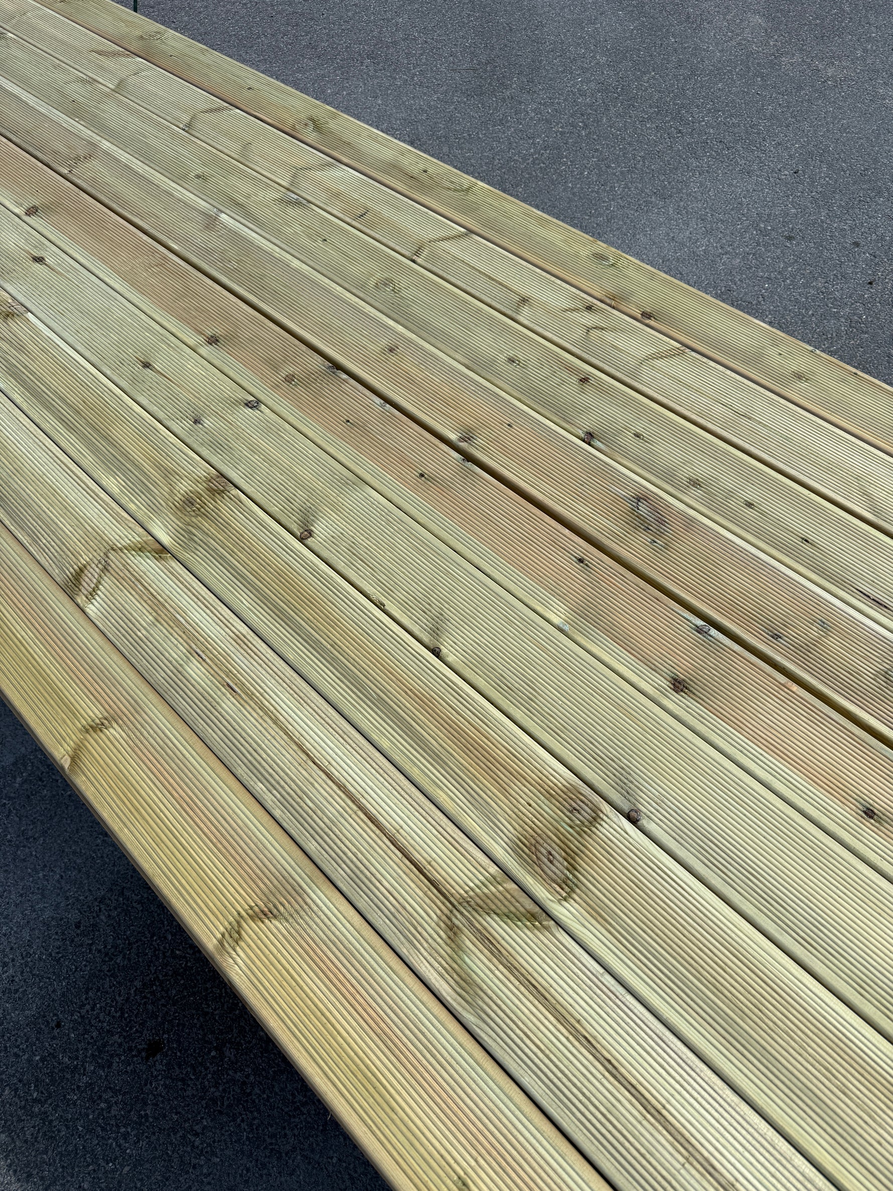Paket Tryckimpregnerad Rillad Trall 28x120mm, 144st 5.10m- Väderbitet
