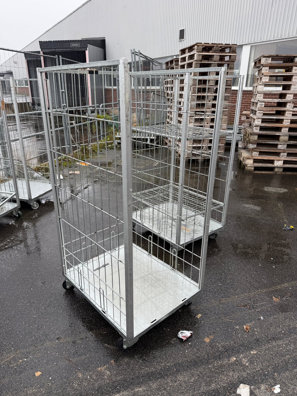 Parti Tresidiga Rullcontainrar – 17 st
