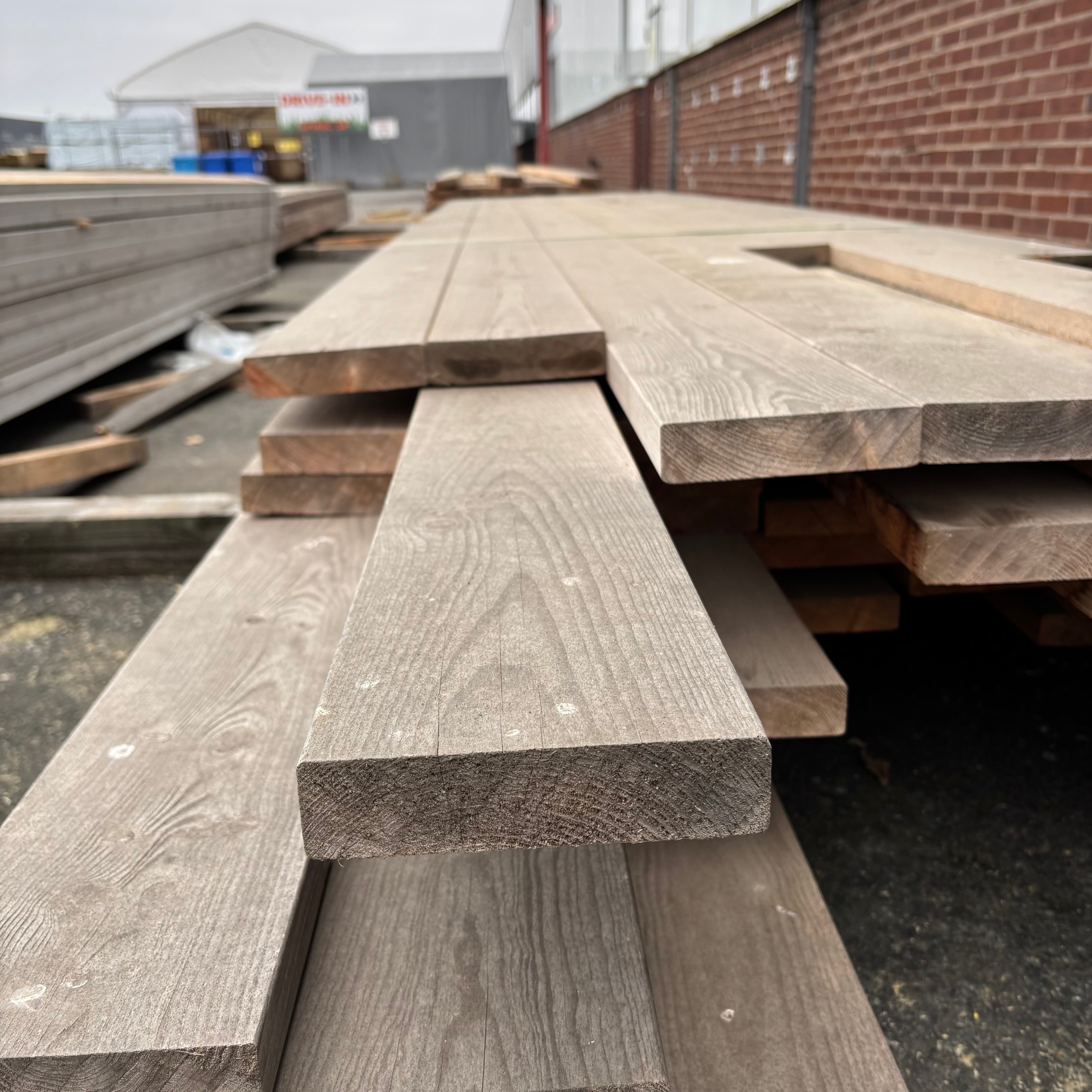 Paket Brädor Rundhyvlad 34x145mm – 70 st (3,6–5,4 m, Obehandlad Gran)