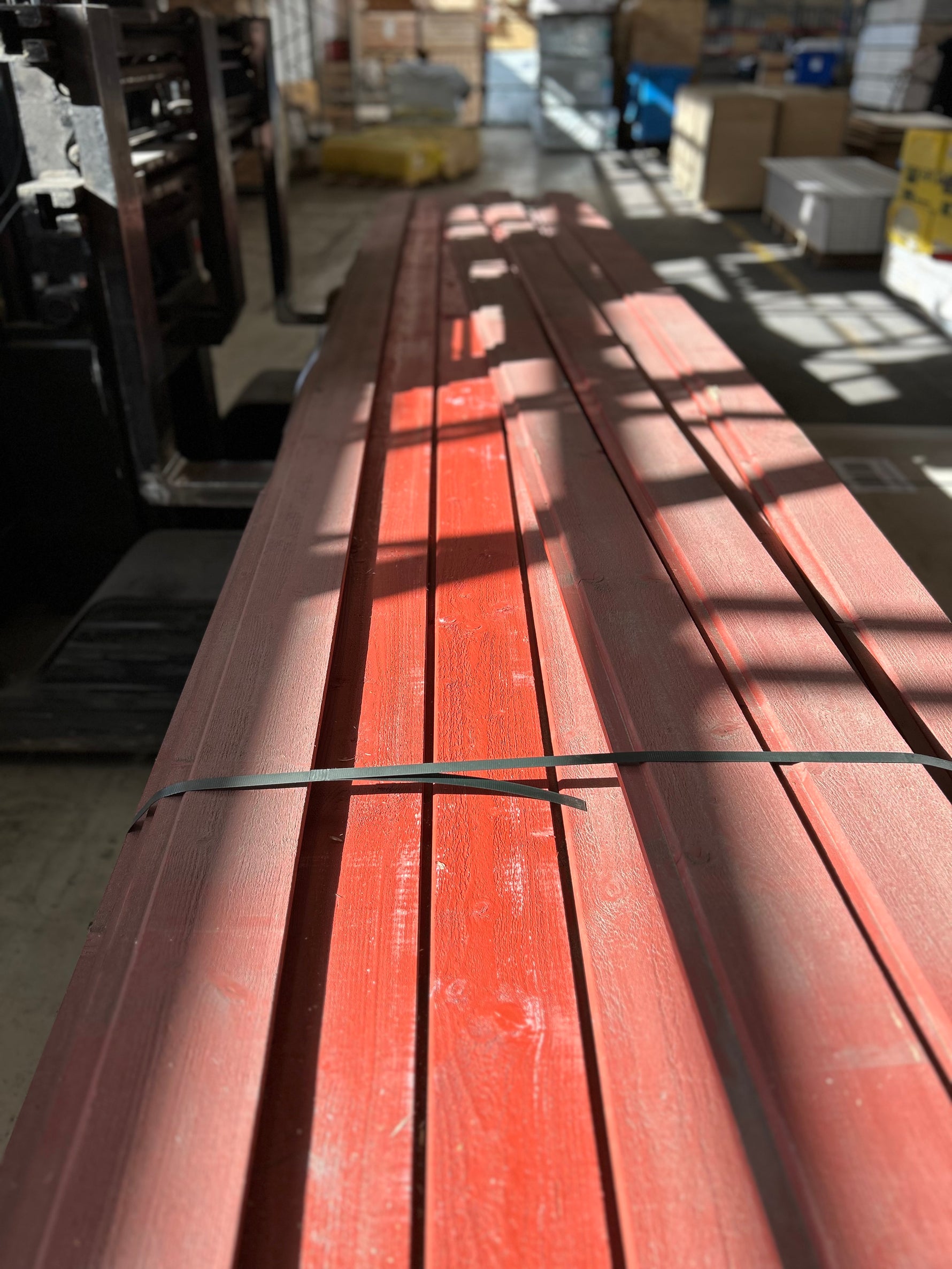 Paket Ytterpanel Falsad Enkelfas 21x147 mm – 46 st (5,10 m, Brandröd)