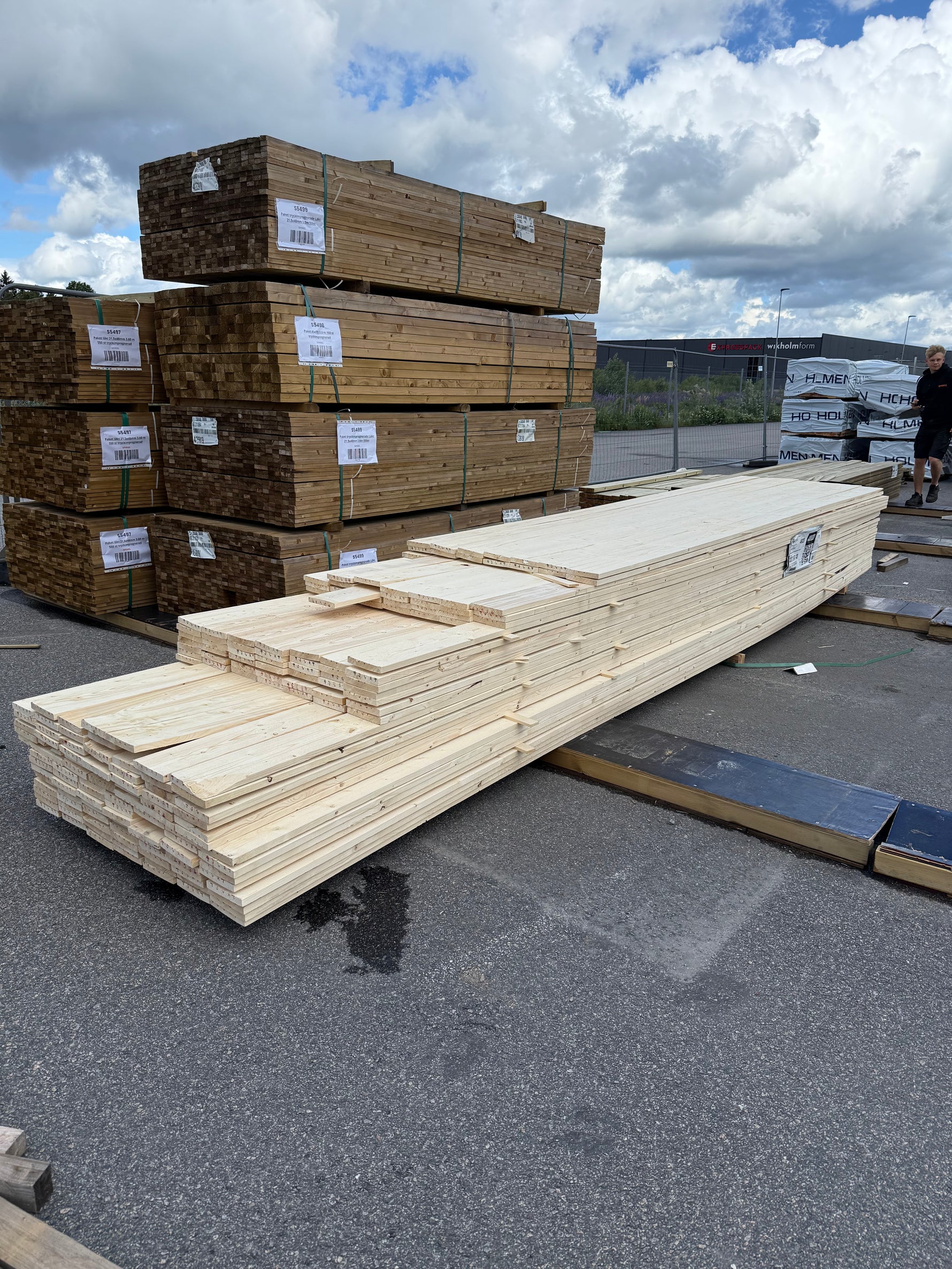 Paket Finsågade Brädor 22x145mm, 182st 3,60–5,40m (Andra sortering)