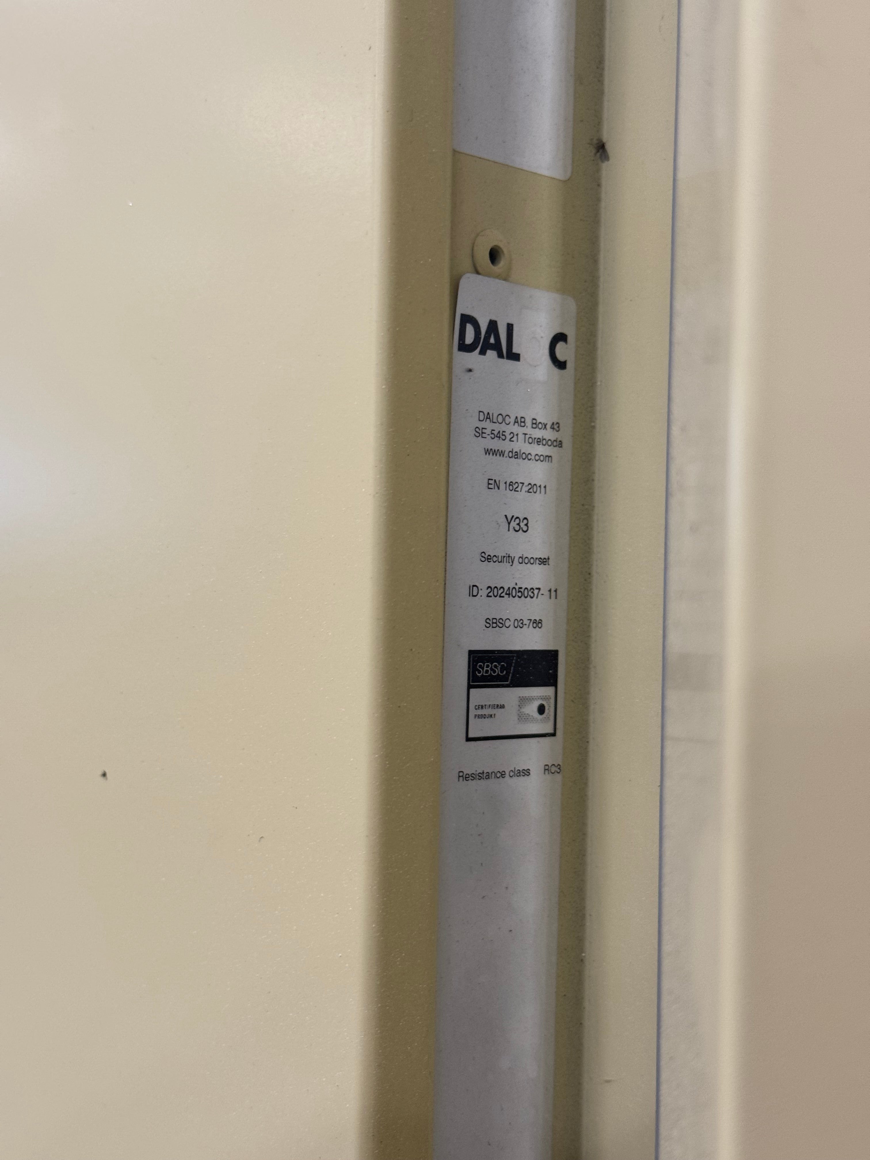 Lägenhetsdörr / Ståldörr Daloc – 99,5x219,5 cm (Vänsterhängd, Gul)