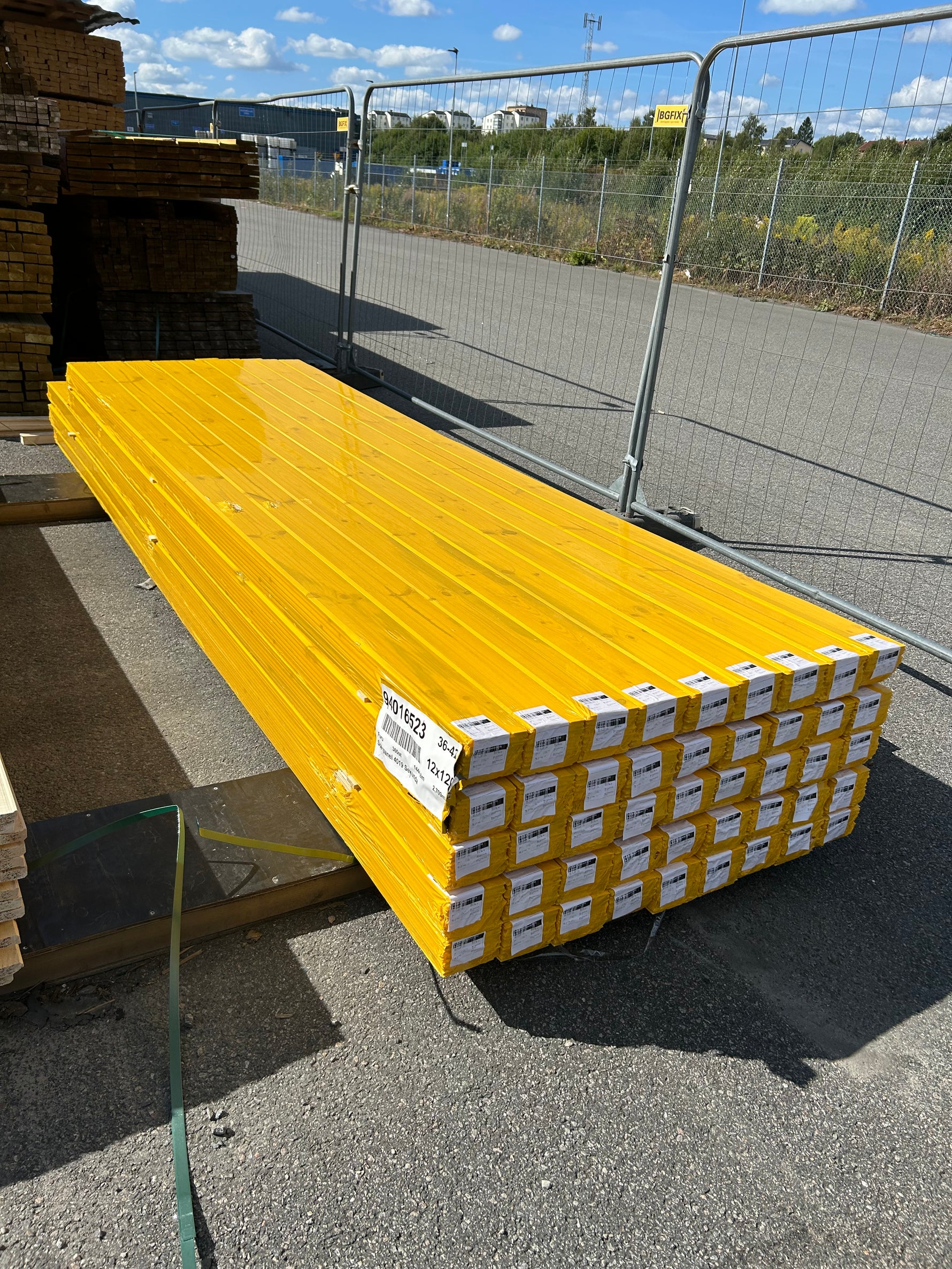 Parti Spårpanel 12x120mm (3,58–4,18m) 157,8kvm- Furu Sekunda