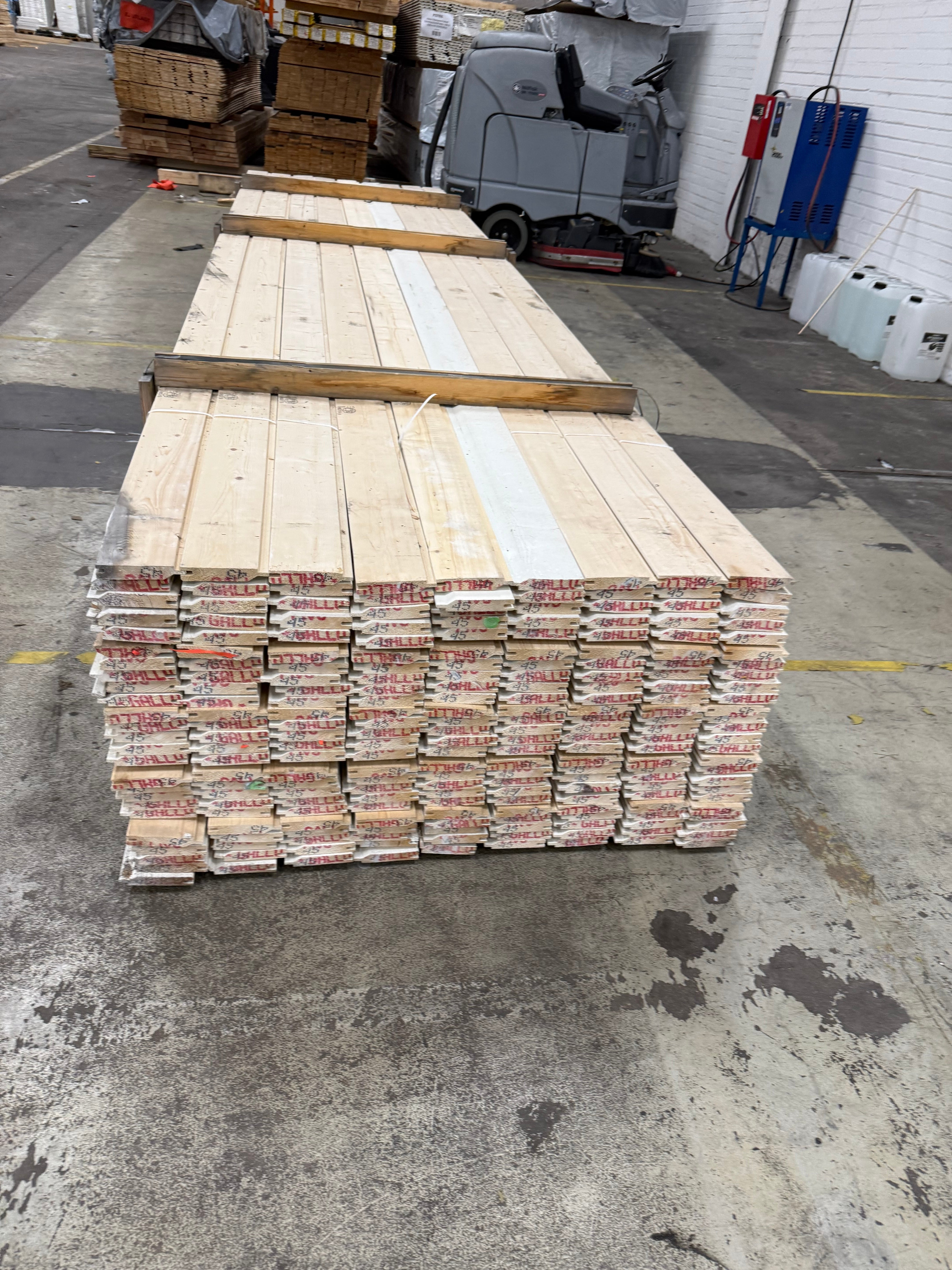 Paket Enkelfasspont 22×120 – 225 st (4.50 m) Grundmålad Vit