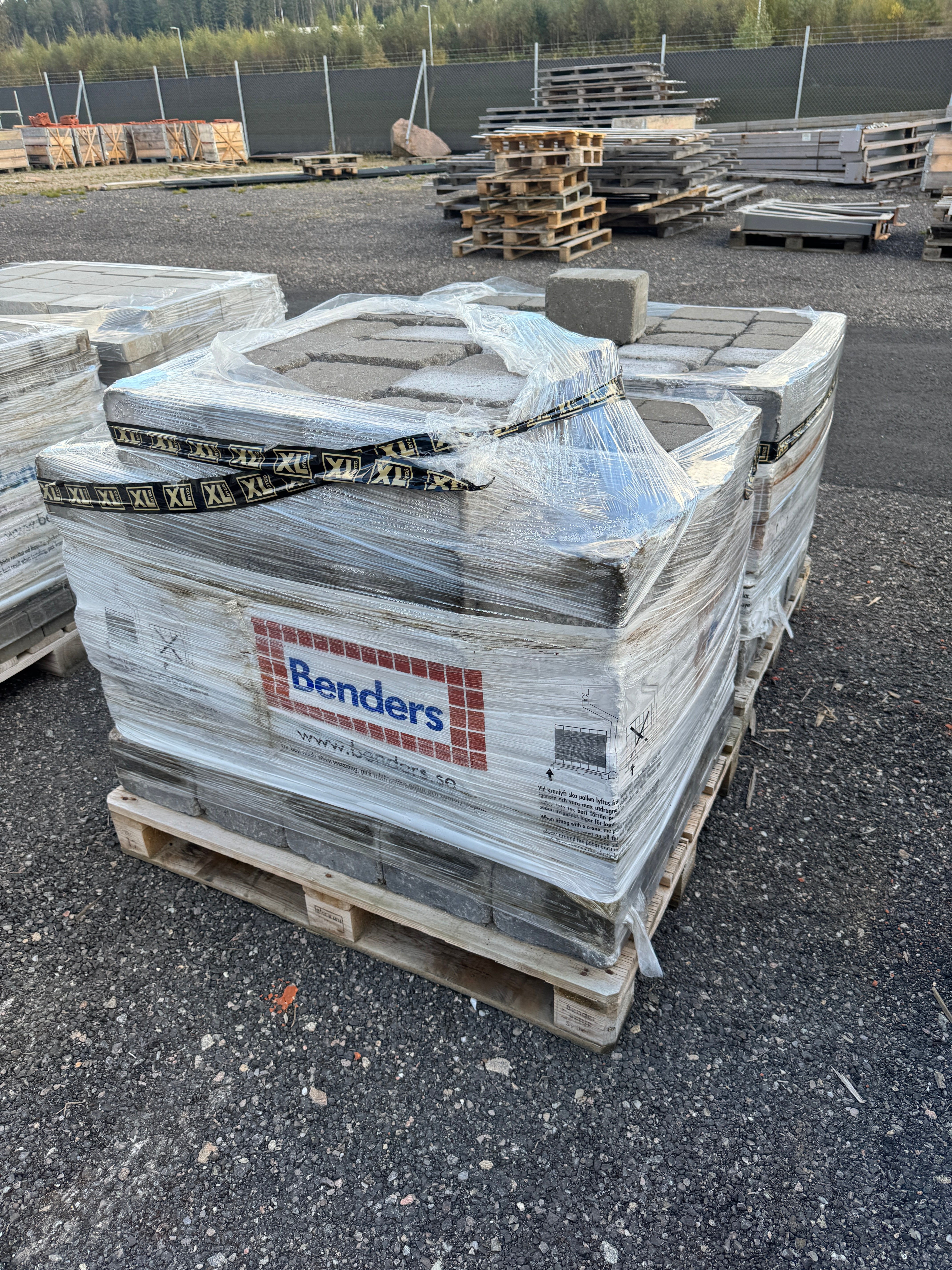 Mursten 210x140x140mm – 2 pall  (totalt 264 st) (20kr/st)
