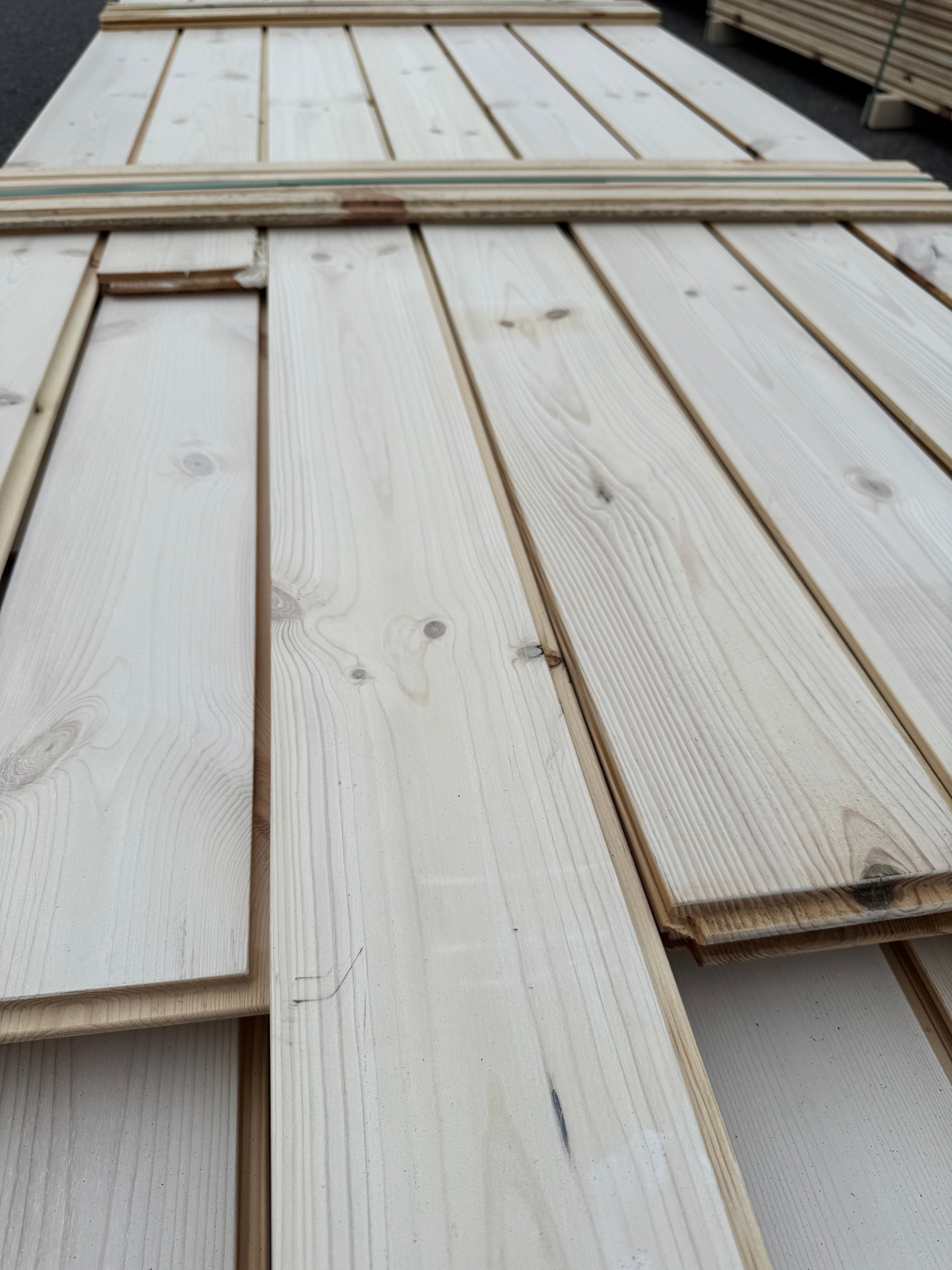 Paket Vitlaserat Golv 20,5x140 mm 56st