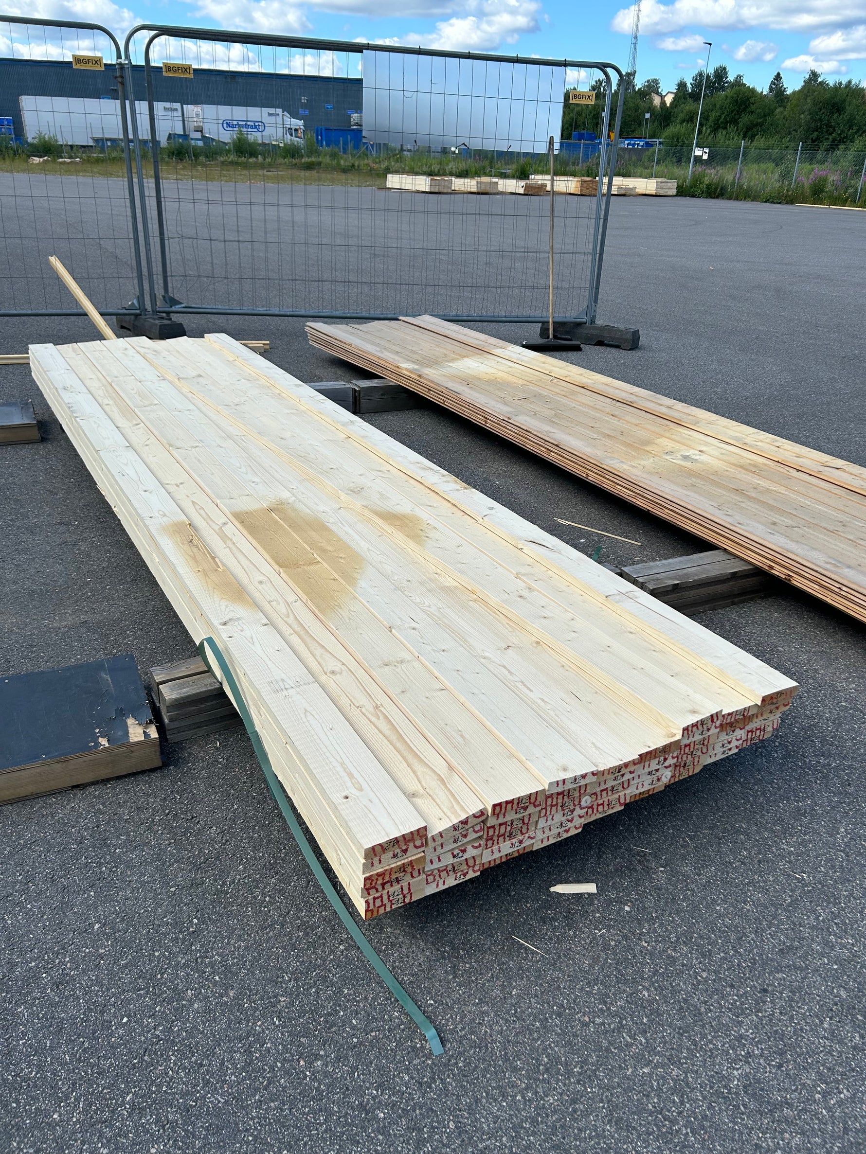 Paket Finsågade Brädor 28x120mm 4,20m 50st Obehandlade