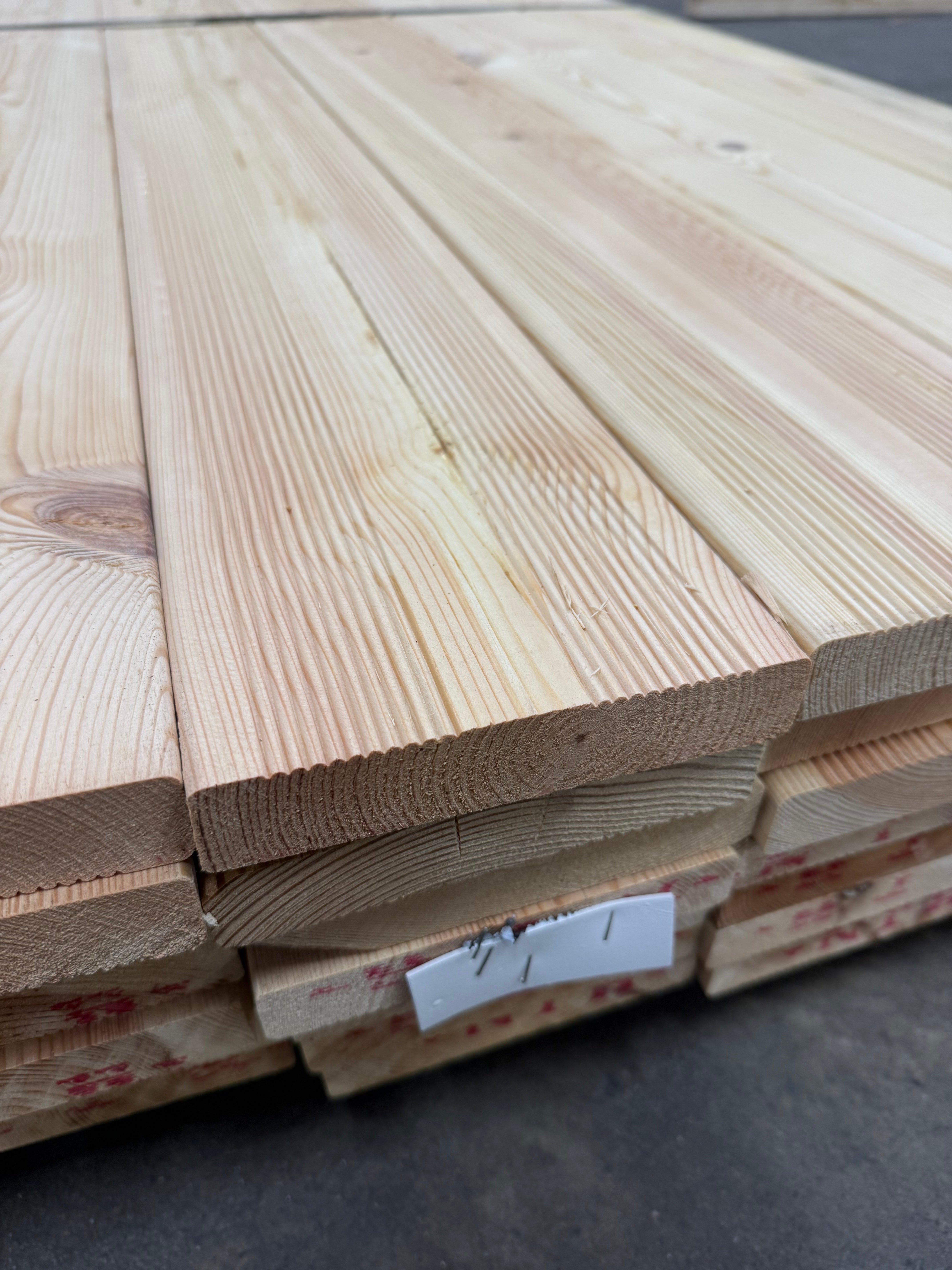 Paket Hyvlade Brädor 27x145mm 3.60m- 49st (Furu Rillad) B- sortering