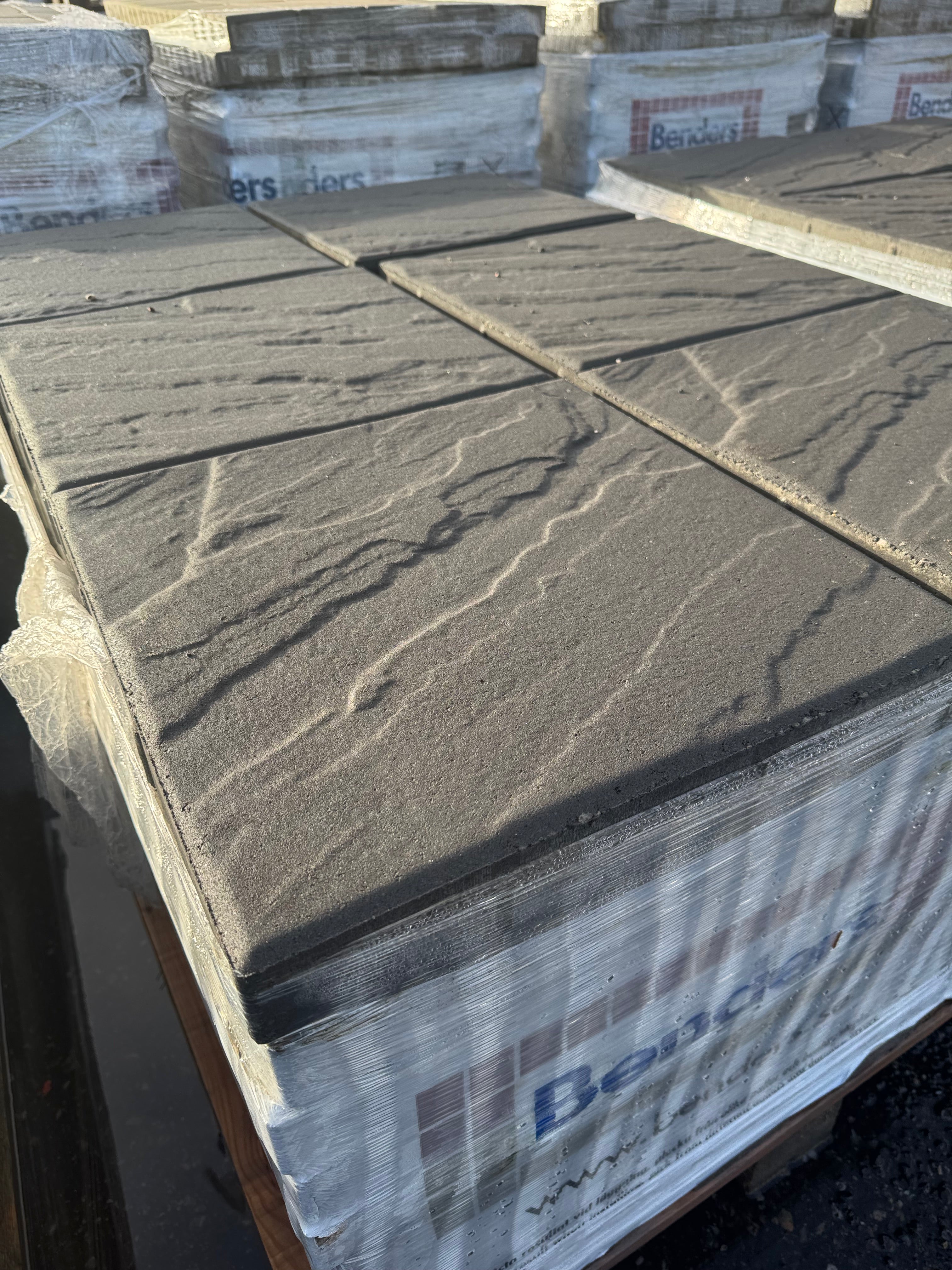 Marksten Cambridge 420x420x50 mm – Grafit 170 kr/kvm