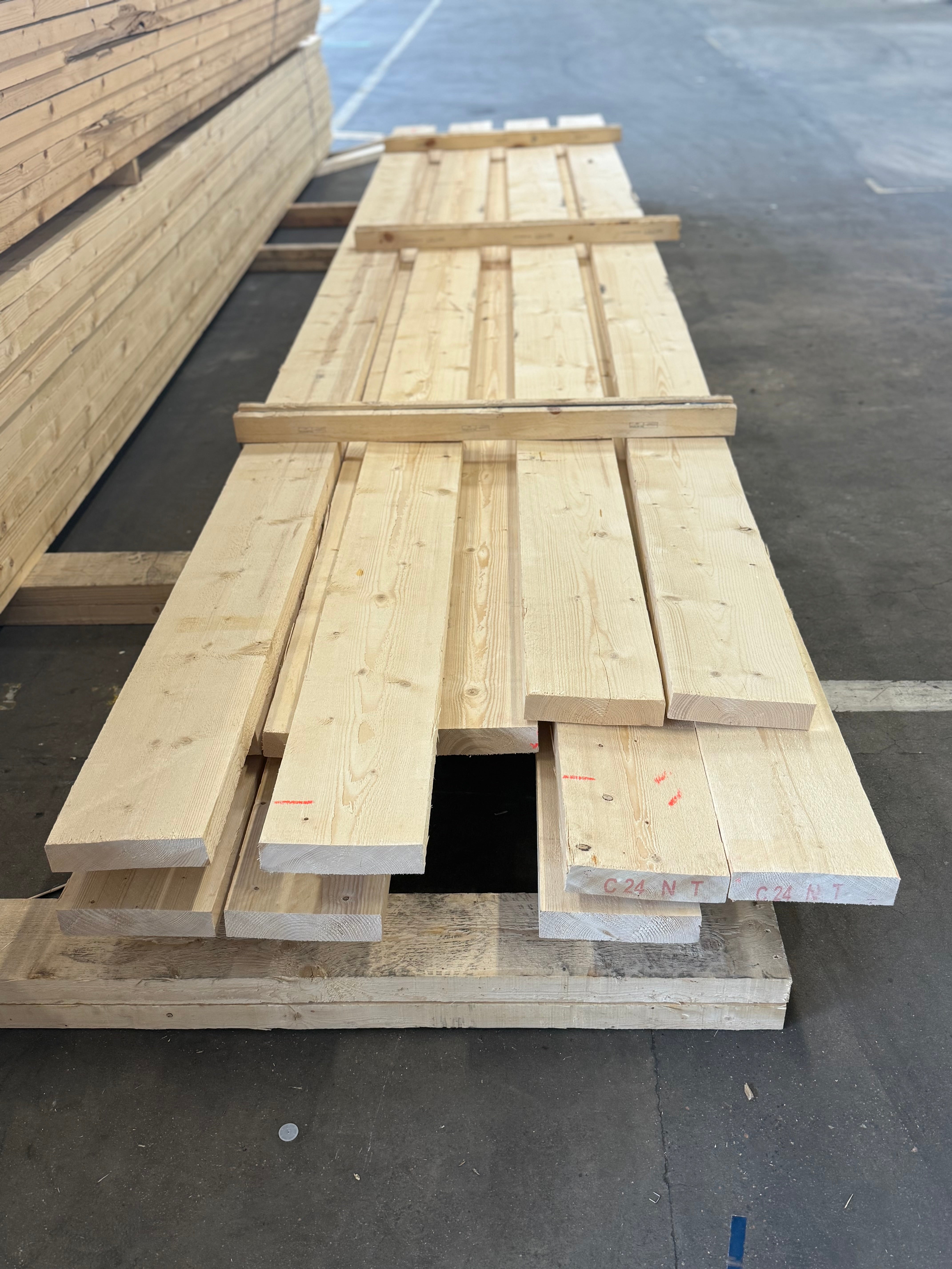 Paket Reglar Ohyvlade 47x200 mm – Blandade längder – 25 st