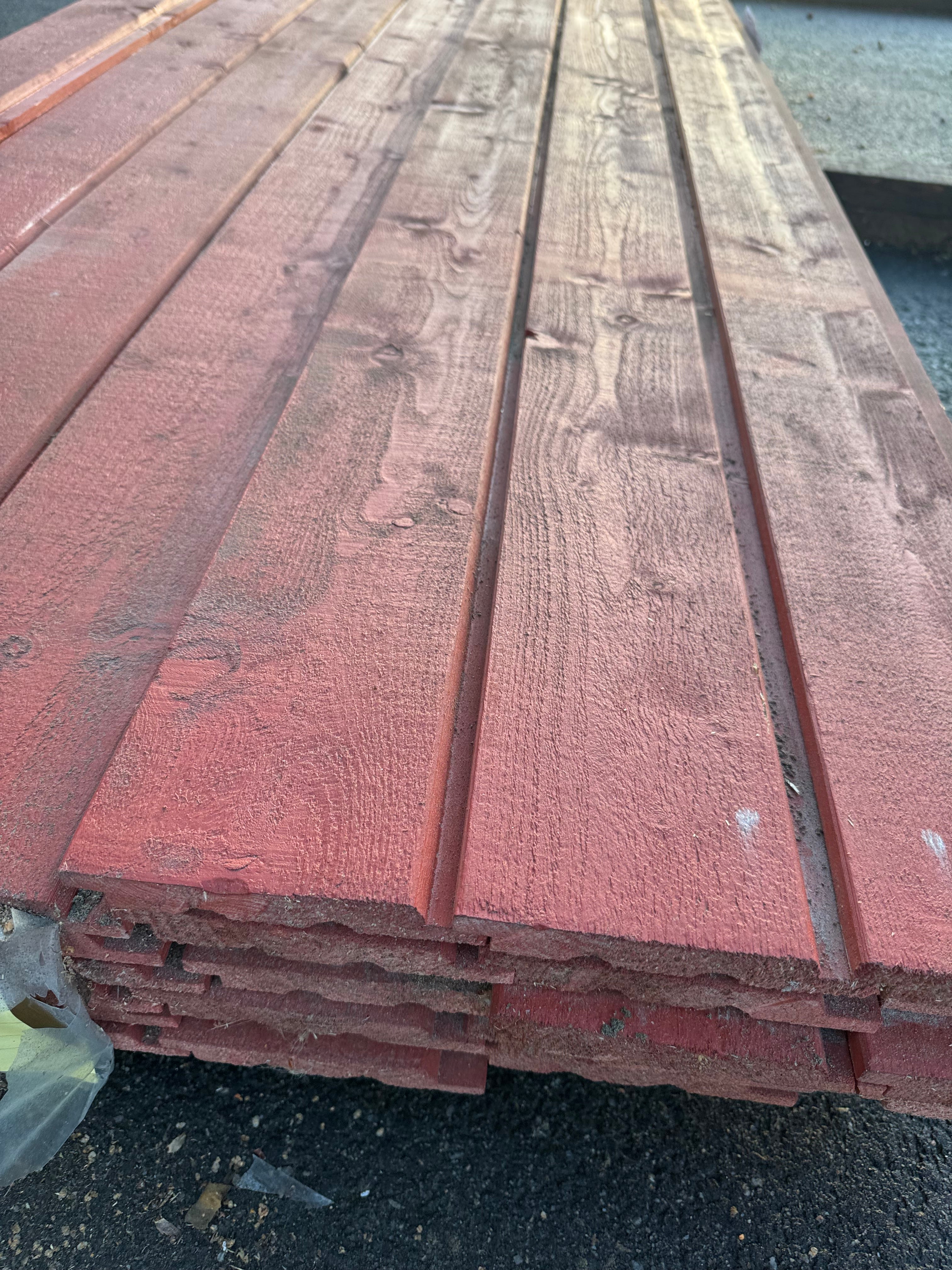 Paket Ytterpanel Falsad Enkelfas 21x147 mm – 46 st (5,10 m, Brandröd)