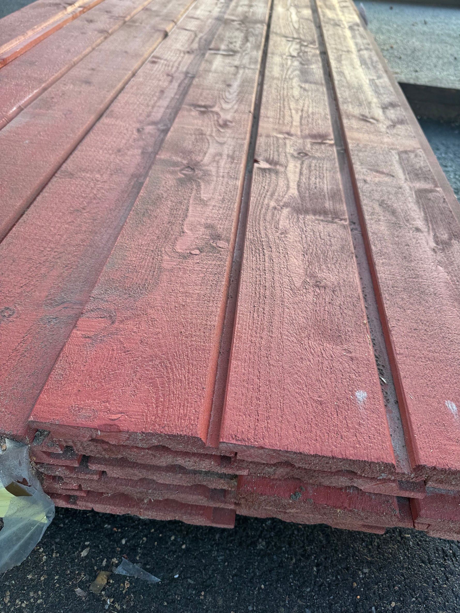 Paket Ytterpanel Falsad Enkelfas 21x147 mm – 46 st (5,10 m, Brandröd) - Spirec