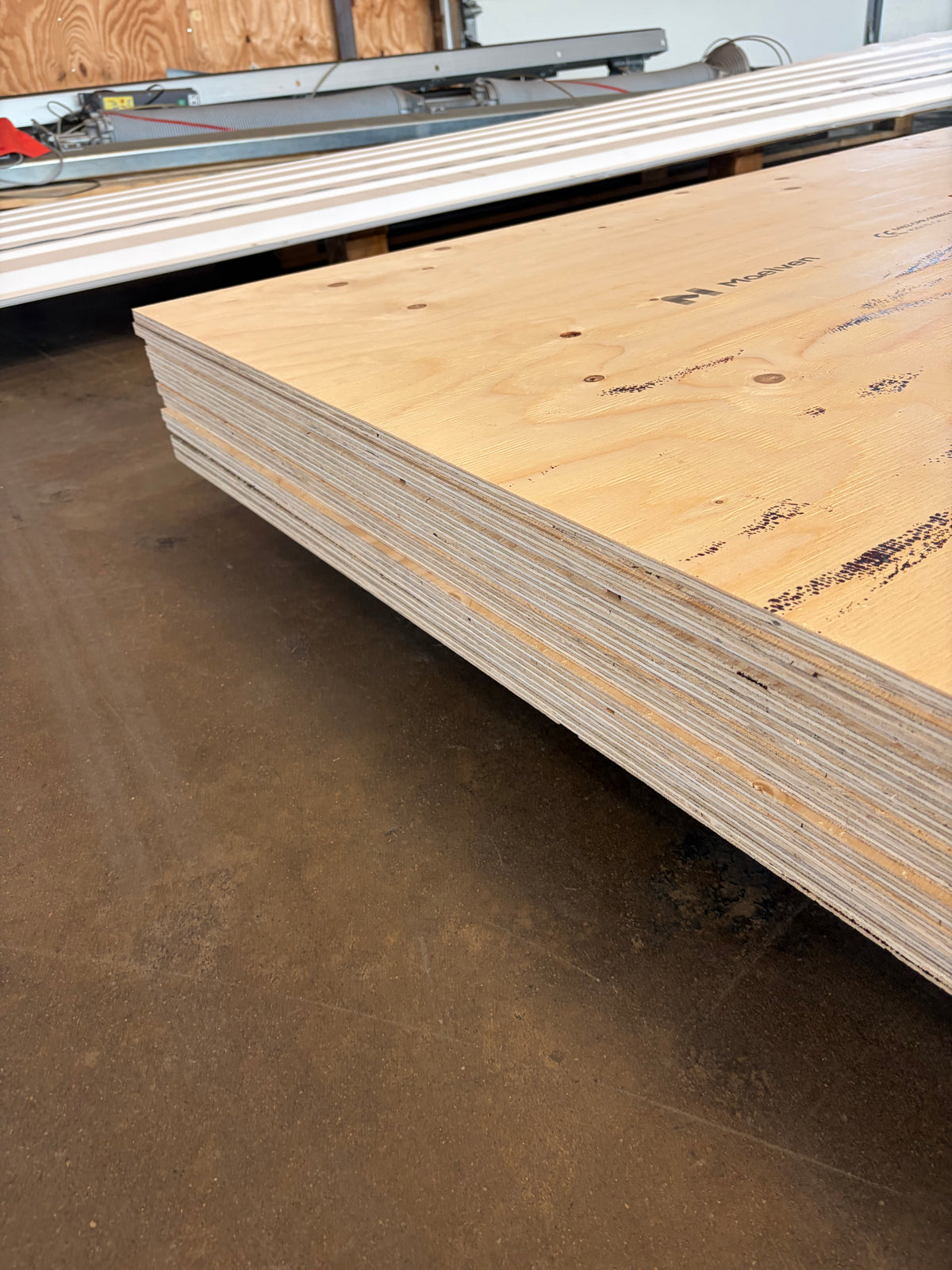 Paket Konstruktionsplywood 12×1200×2400 mm – 12 st