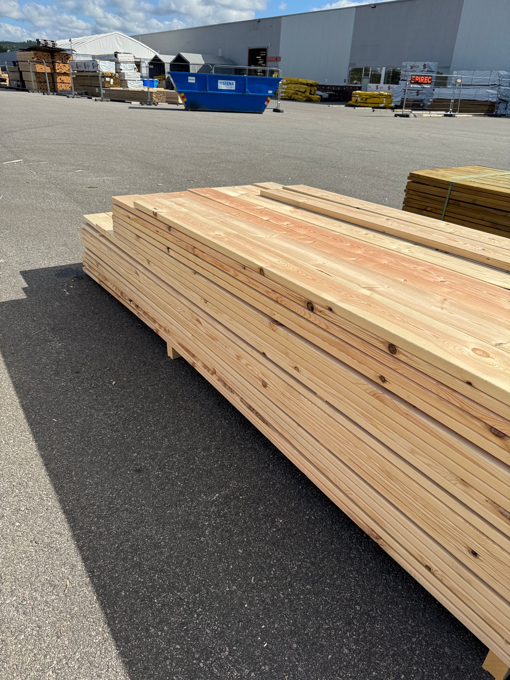 Paket Hyvlad 28x145 – 135st – 4.50–5.40 m – ANDRASORTERING