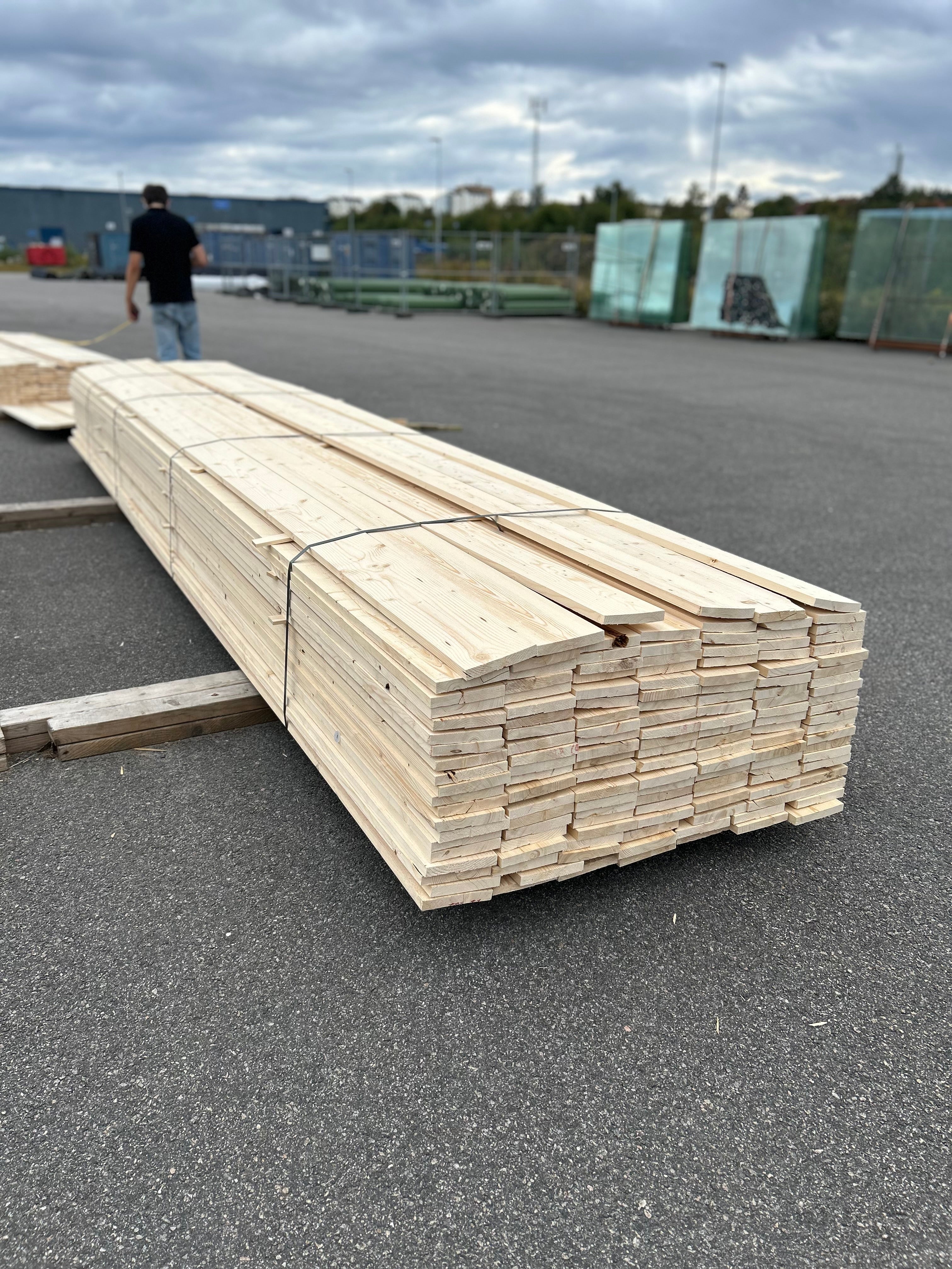 Paket Finsågad Panel 22x145mm 145st 5.40m – Andra sortering