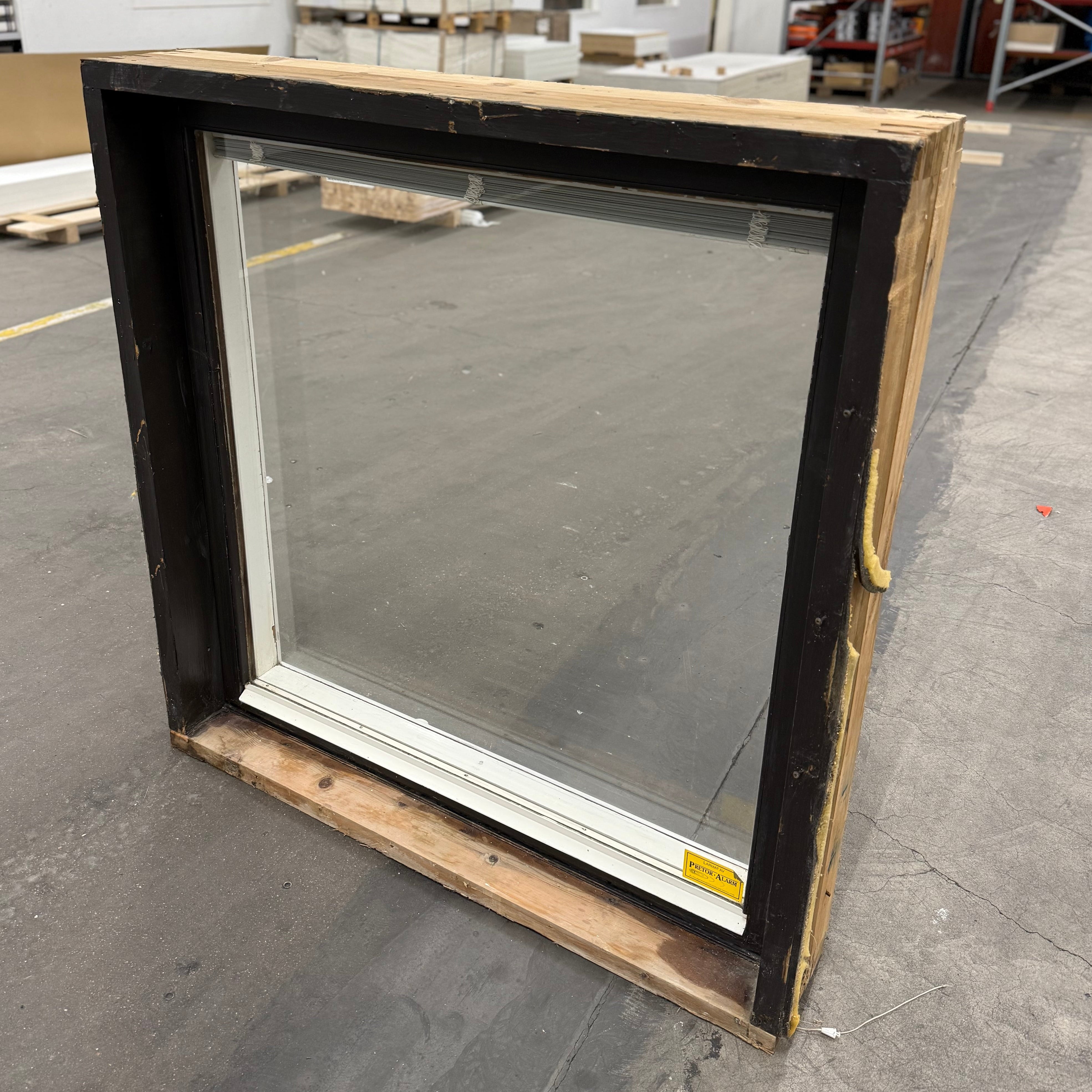 Fönster 1130x1172mm (Begagnat)