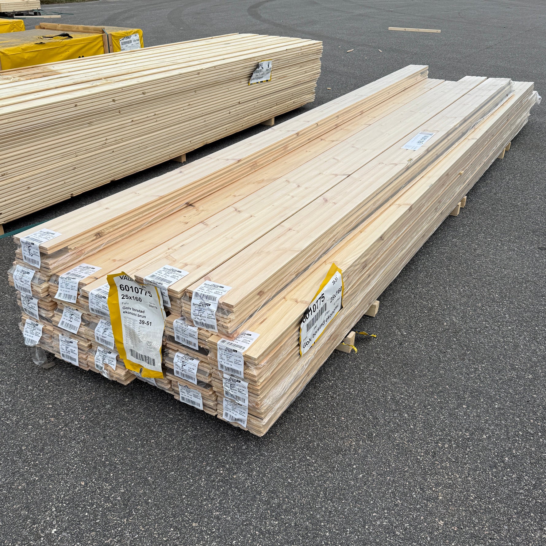 Parti Golv Borstat 25x160mm Furu 60,58m² Ekonomi – Brun Hårdvaxolja