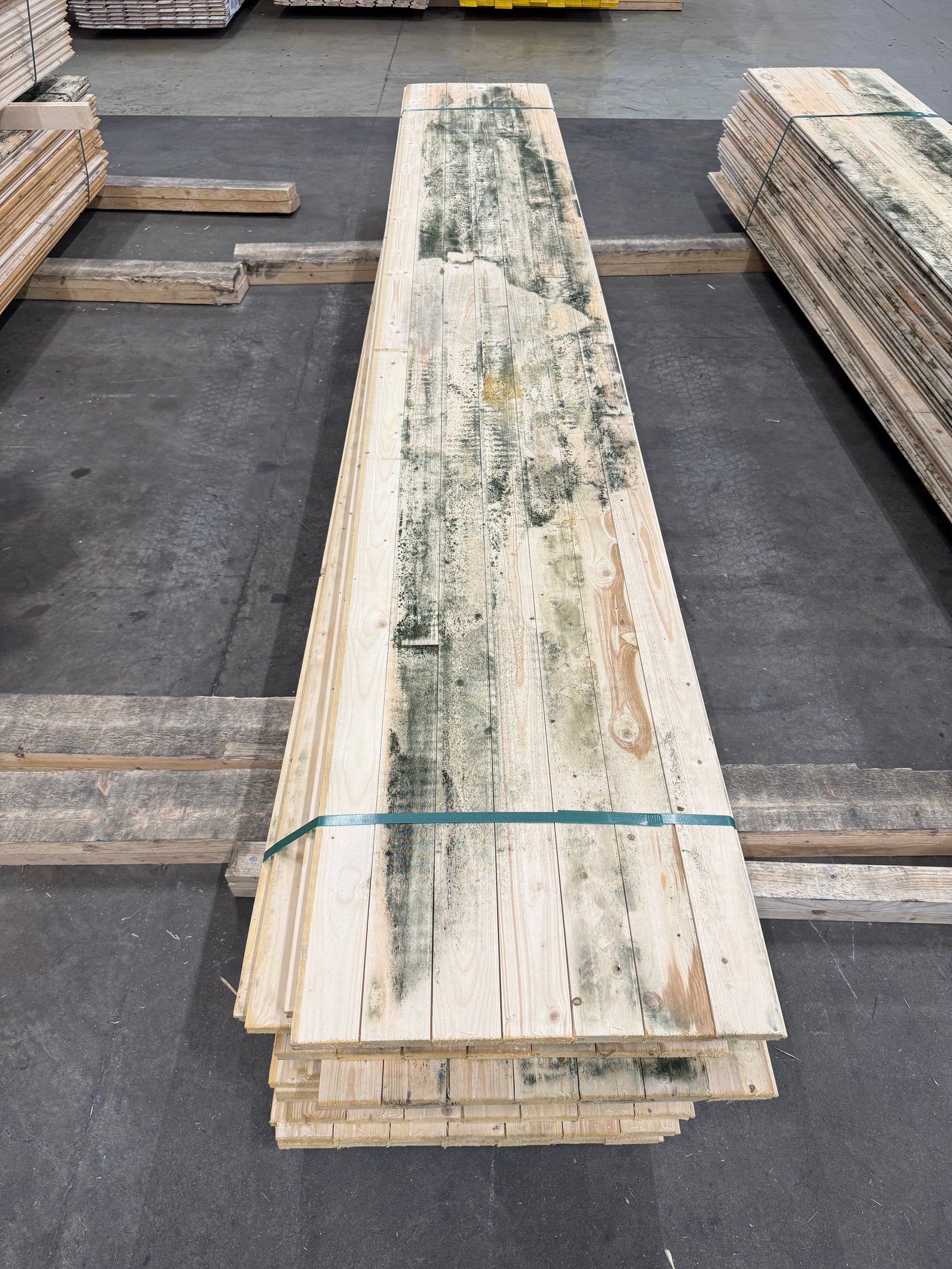 Parti Råspontluckor 20x540x3600mm 20st (Mögelskadat)